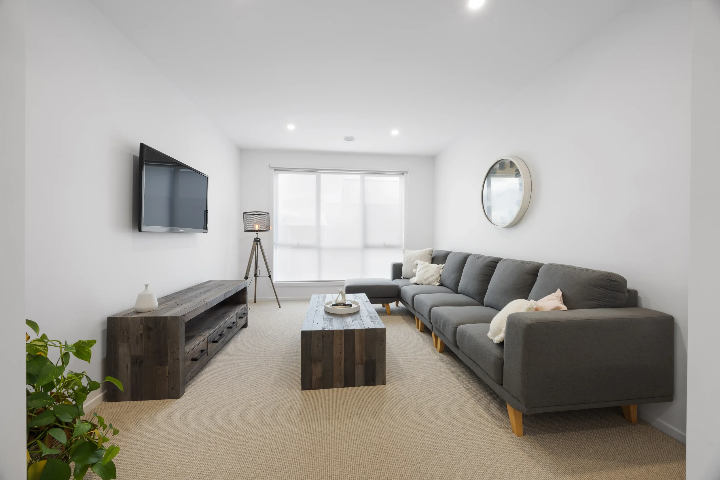 2nd lounge 3.webp