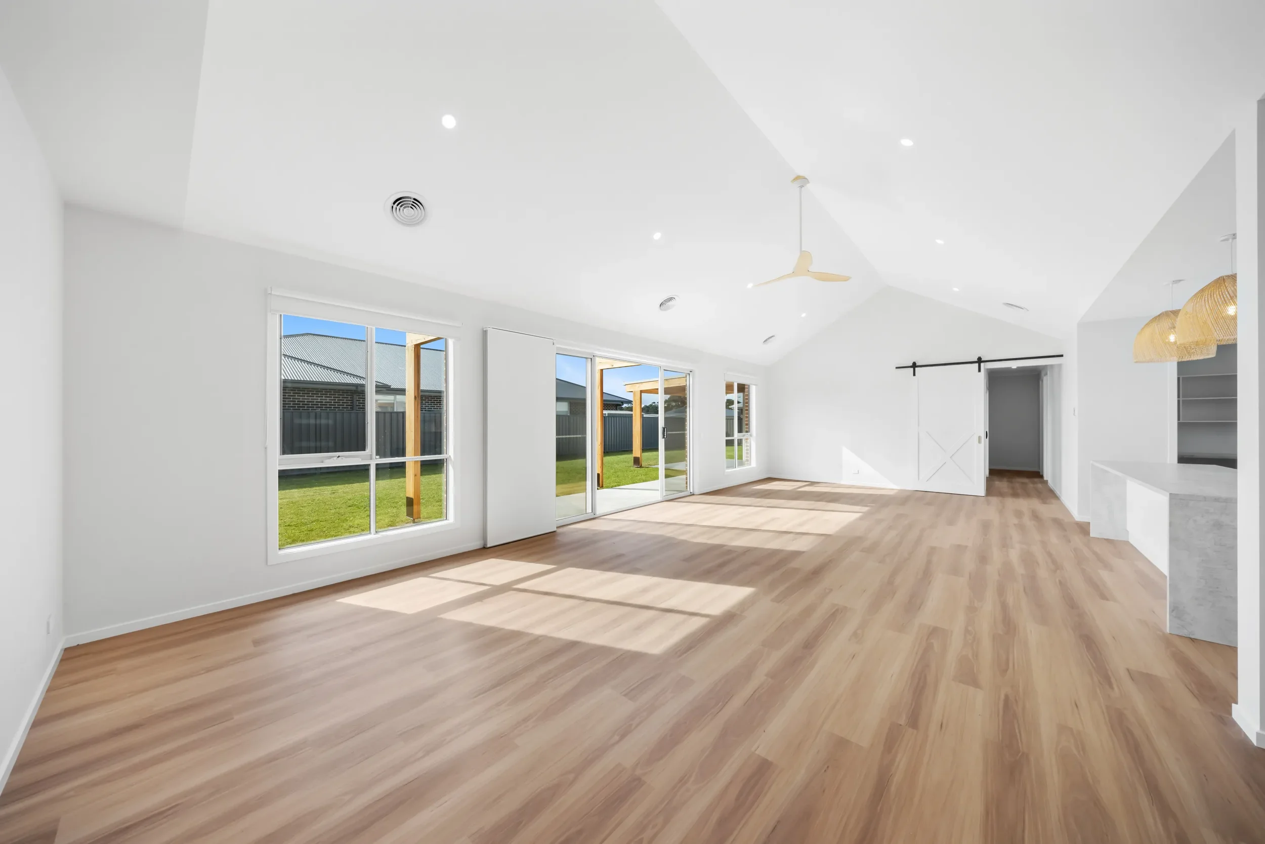 13 Fleming Street-lounge,dining.webp