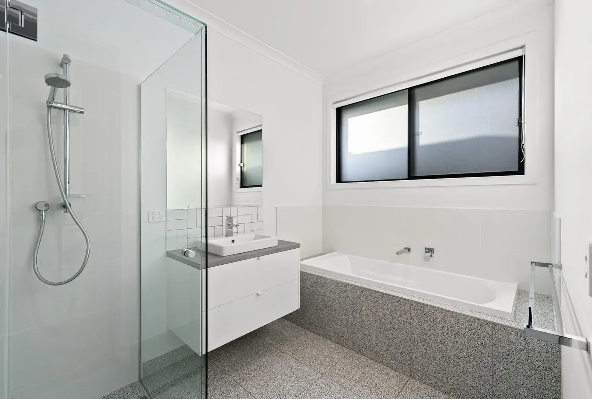Tambo 295 Bathroom.webp