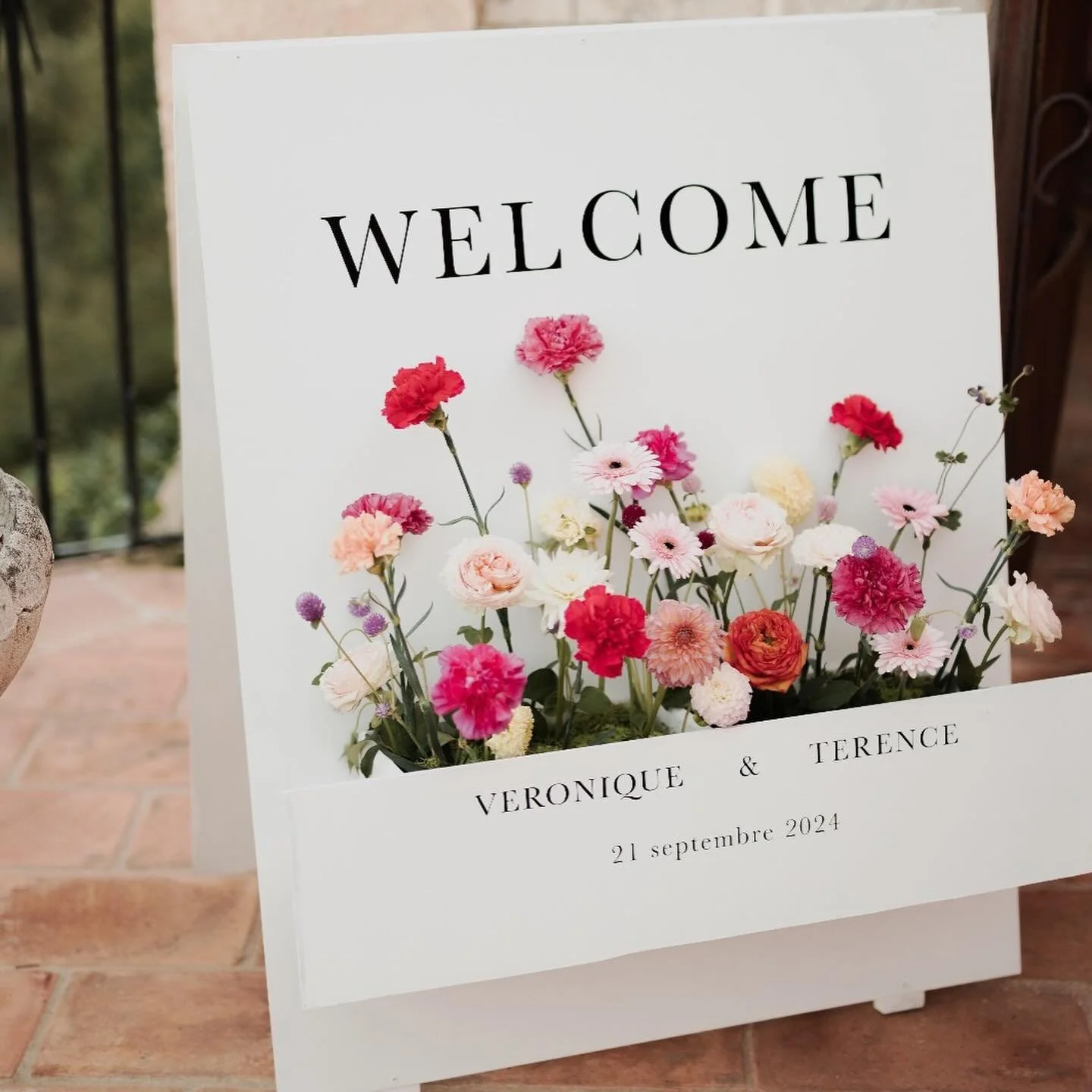 V&eacute;ronique &amp; Terence

Lieu : Restaurant La Famiglia Junior
Photographe : @annesophieparentphotography ✨
D&eacute;coration &amp; fleurs : @ateliermargauxfleurs 

🌺🌸☀️🍊