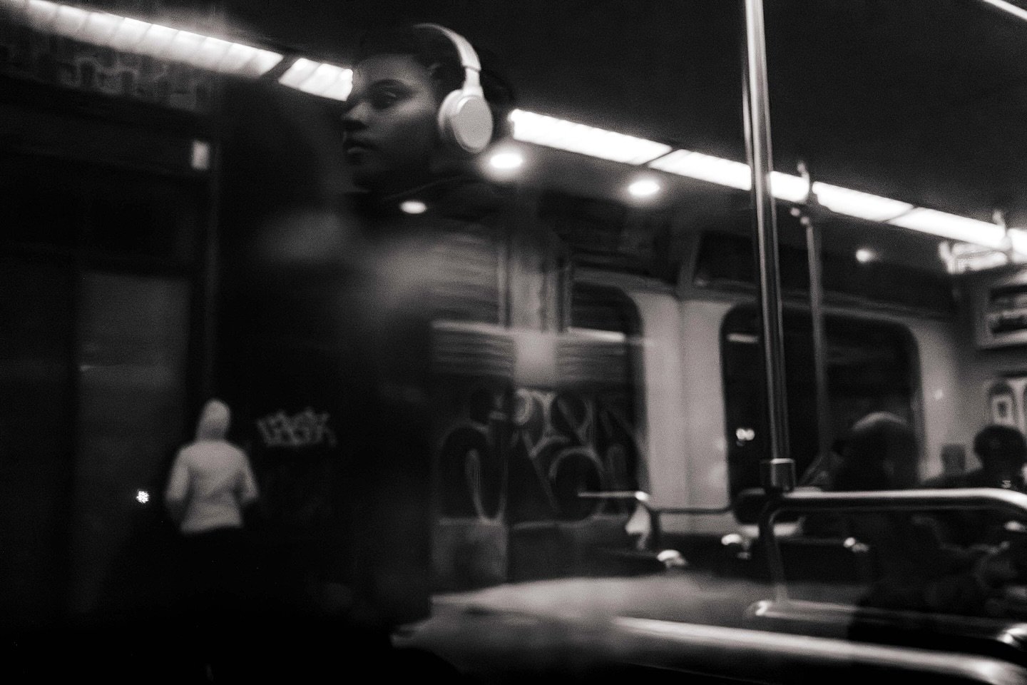 Charm City&hellip; but make it a little rough around the edges. 🦀
.
.
.
.
.
.
.
#streetphotography_bw #baltimorephotography #unexp_collective #baltimore #baltimore_scenes