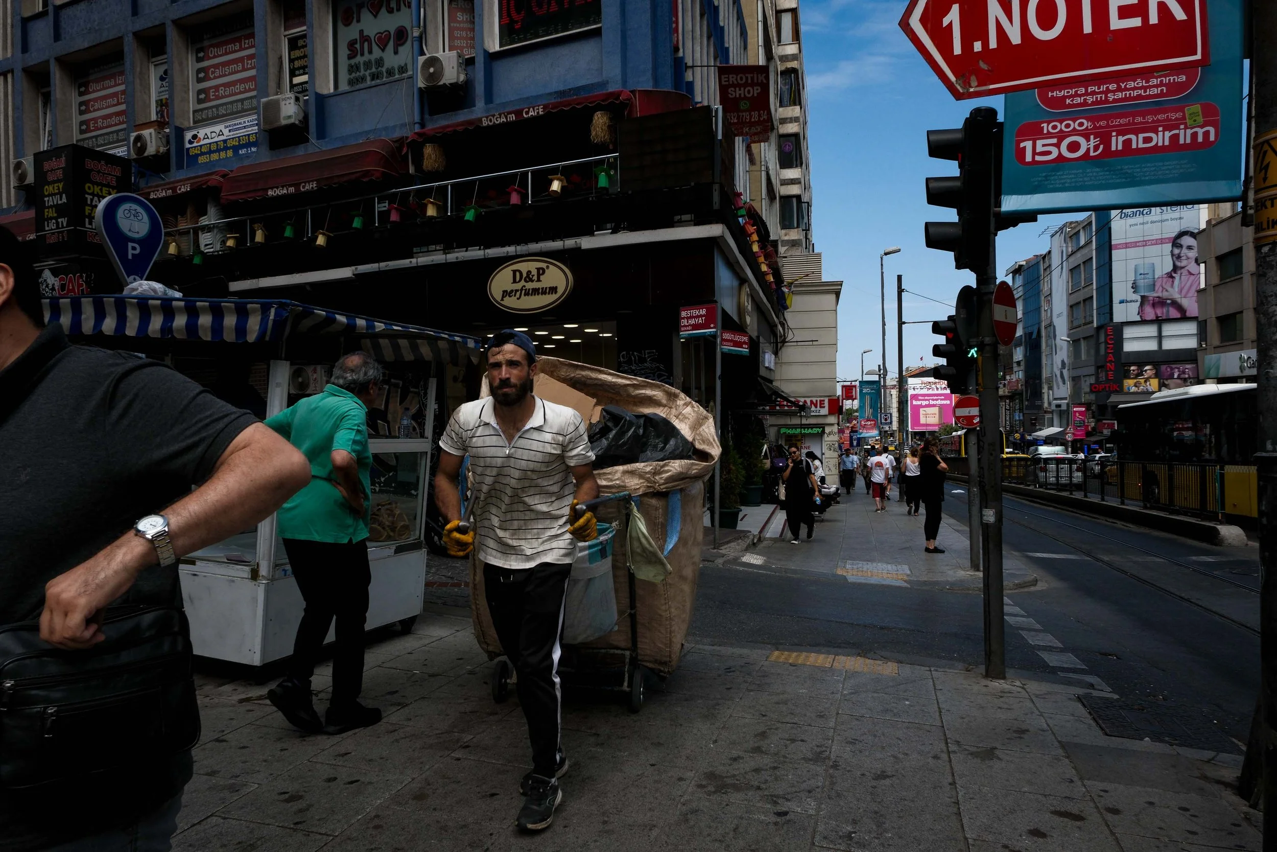 Anne Muntuerto  - -1-15.jpg