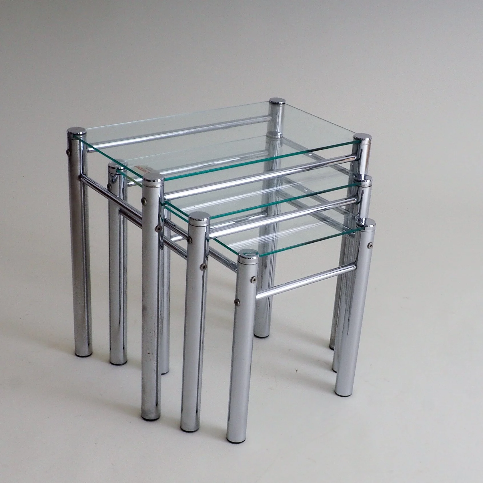 Tricom Nesting Tables (3 pcs) in Glass and Chrome