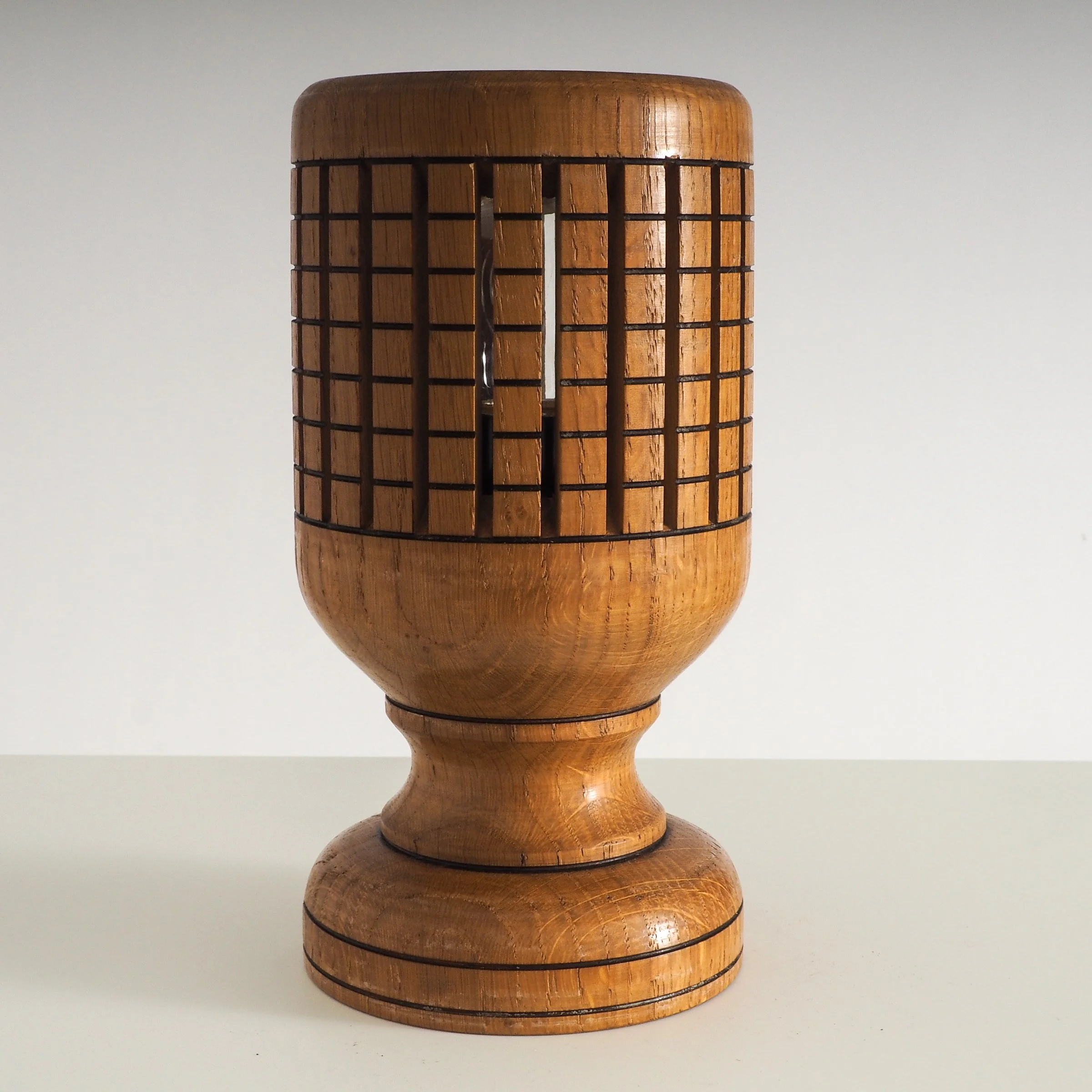 Vintage Wooden Lattice Accent Lamp