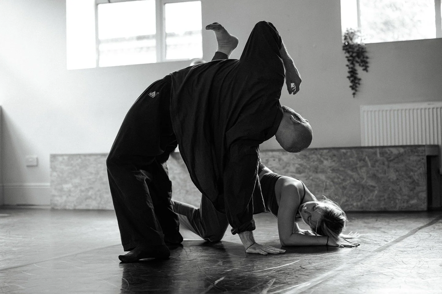 playing with stages of vulnerability with the wonderful @sammymarkham___ 

insightful few days in residency at @the_middle_floor 

images captured by the gorgeous @ellywelphotography
