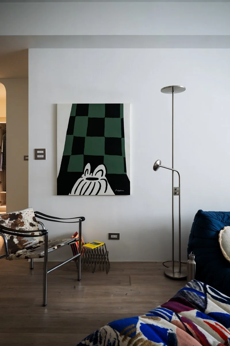 客廳主視覺，展現中世紀現代風格的北歐家具擺設。