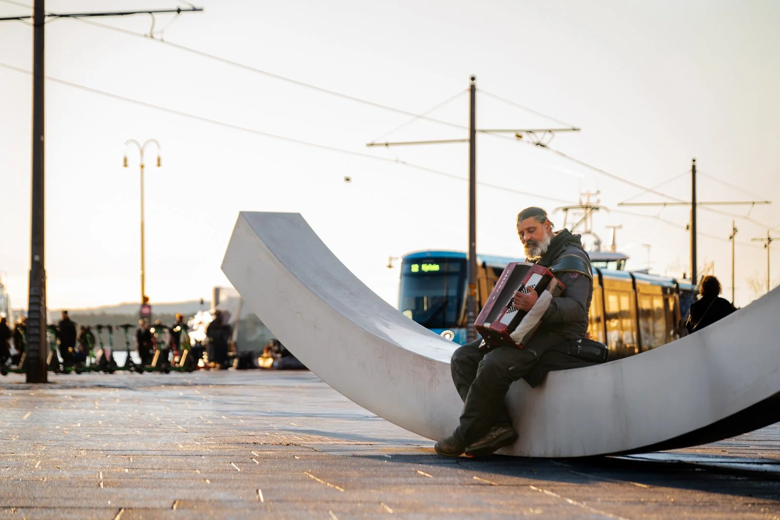 Oslo, the capital of Norway, perfectly blends modern architecture with stunning nature. Known for its world-class museums and green living, it’s a city where you can enjoy the fjord and forests just steps away from the urban center.