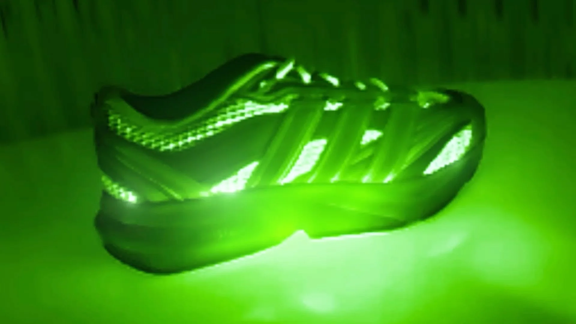 Adidas_Lightblaze_04.jpg