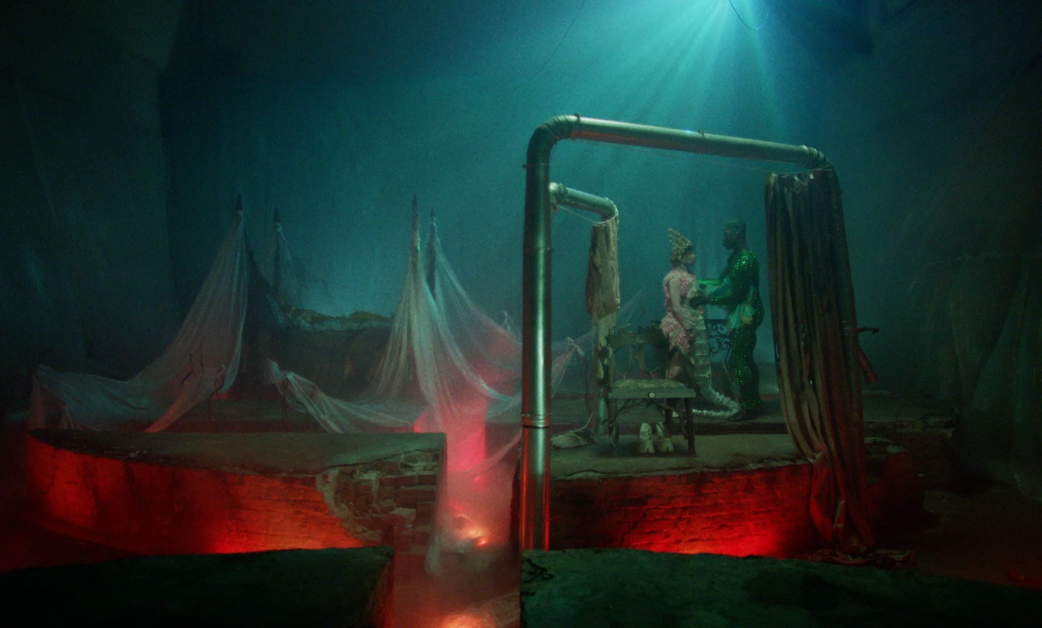 Marianna Simnett, The Severed Tail, 2022, Three-channel video installation (video still). Courtesy the artist and Société, Berlin(3).jpg