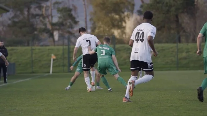 Slow-mo football 💃

QUB ⚪️ (1) v Dundela (1) 🟢