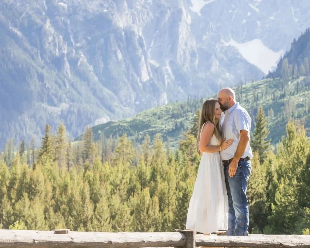 What to Wear for Teton Family Photos: Color Palette