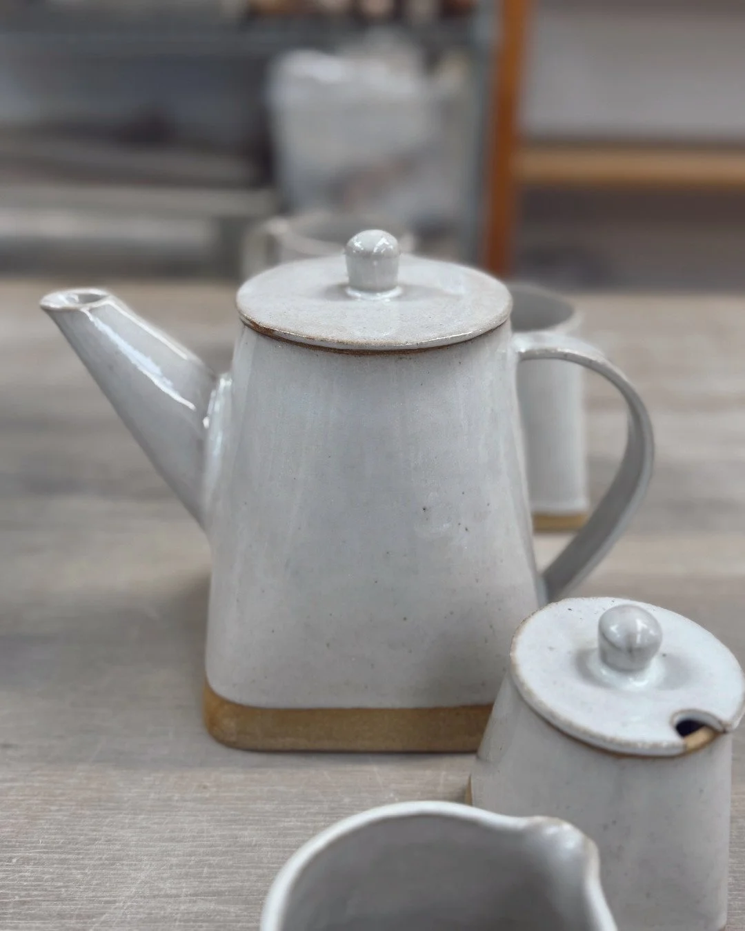 ✨Student work✨ ⁠
⁠
A beautiful tea set emerged from the kiln this week as a matching set, reflecting strong pottery skills and careful consideration of the design elements and glazing finishes - ready to be taken home and enjoyed. ☕️ ⁠
⁠
#ceramics #p