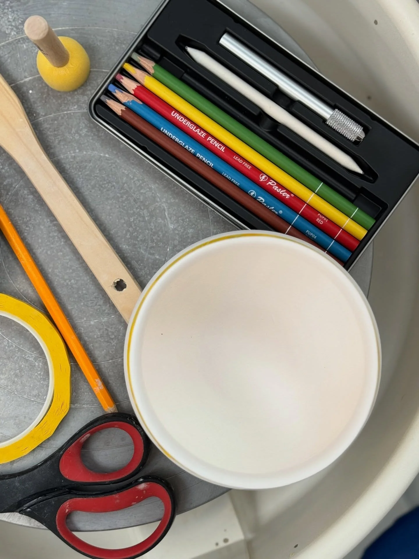 Our student Jane has been enjoying our Make your own Porcelain Homeware course, creatively using underglaze pencils on porcelain, a favorite in our studio. ✨

#underglazepencils #porcelain #potterystudio #creativeprocess #homeware