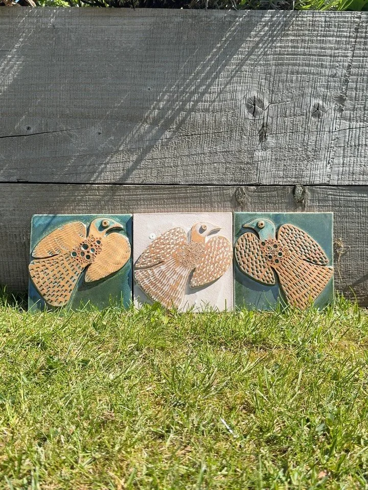 Chloe's beautiful handcrafted tiles caught our eye in the Hand Building class 🩵

What tile design would you create?

#pottery #tilesdesign #claydesign #handbuilding #potterylife