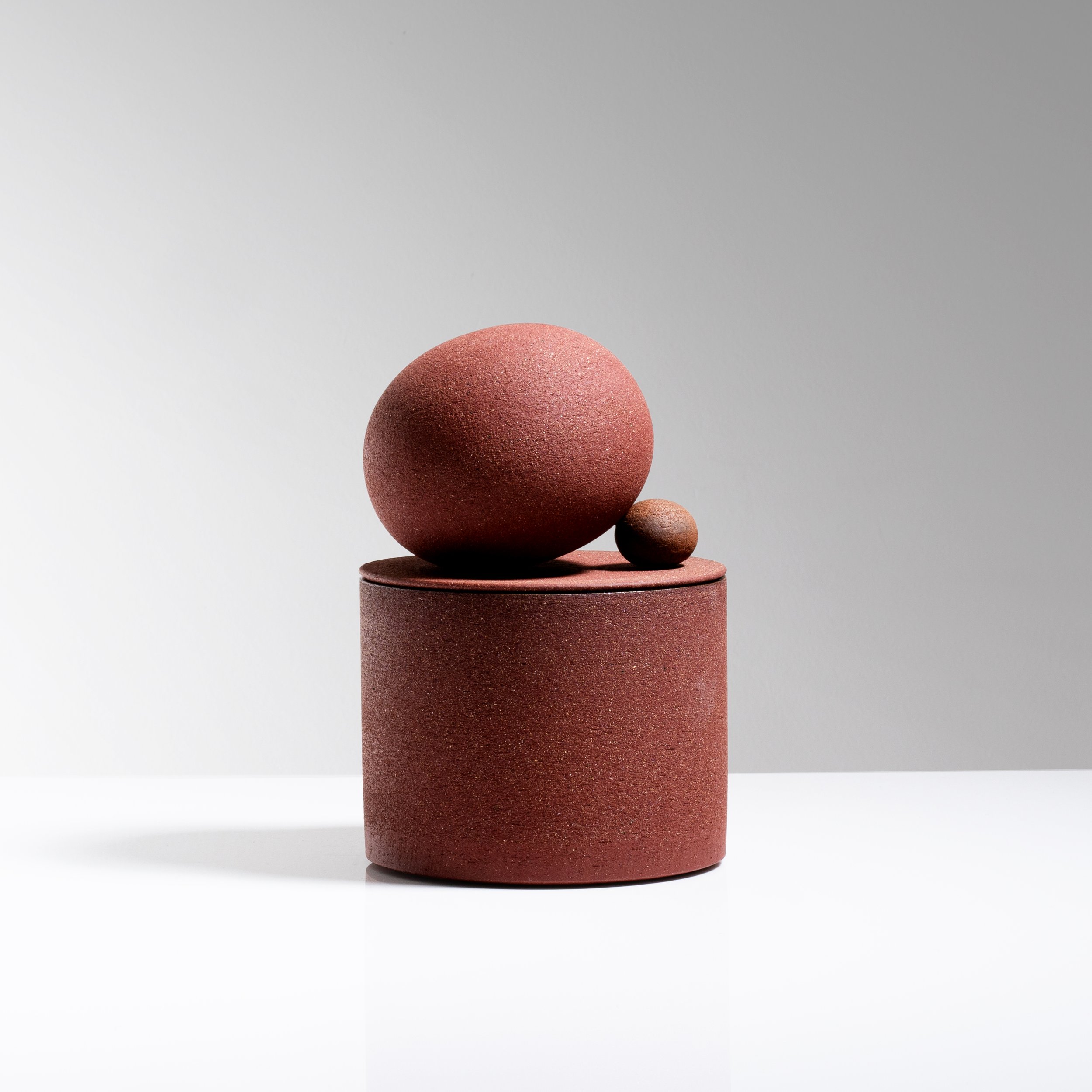 07_ASRope_3000x3000_SculpturalLiddedVessel (1).jpg