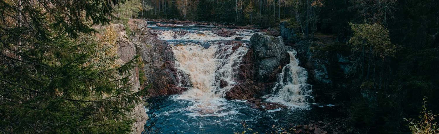 Alles over de Brattfallet waterval in Värmland + Wandelroutes