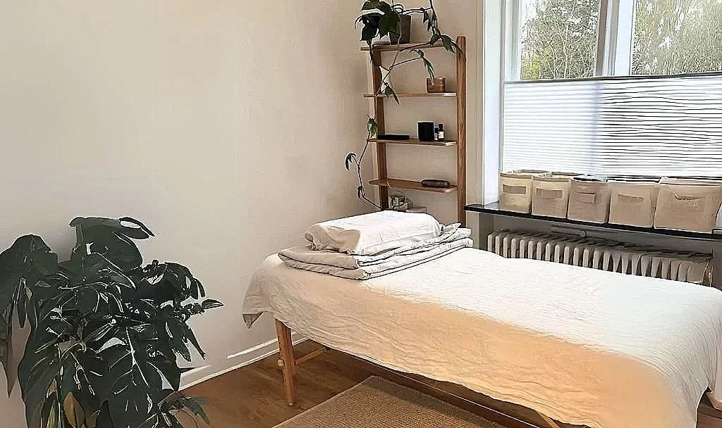 minimalistisk behandler rum