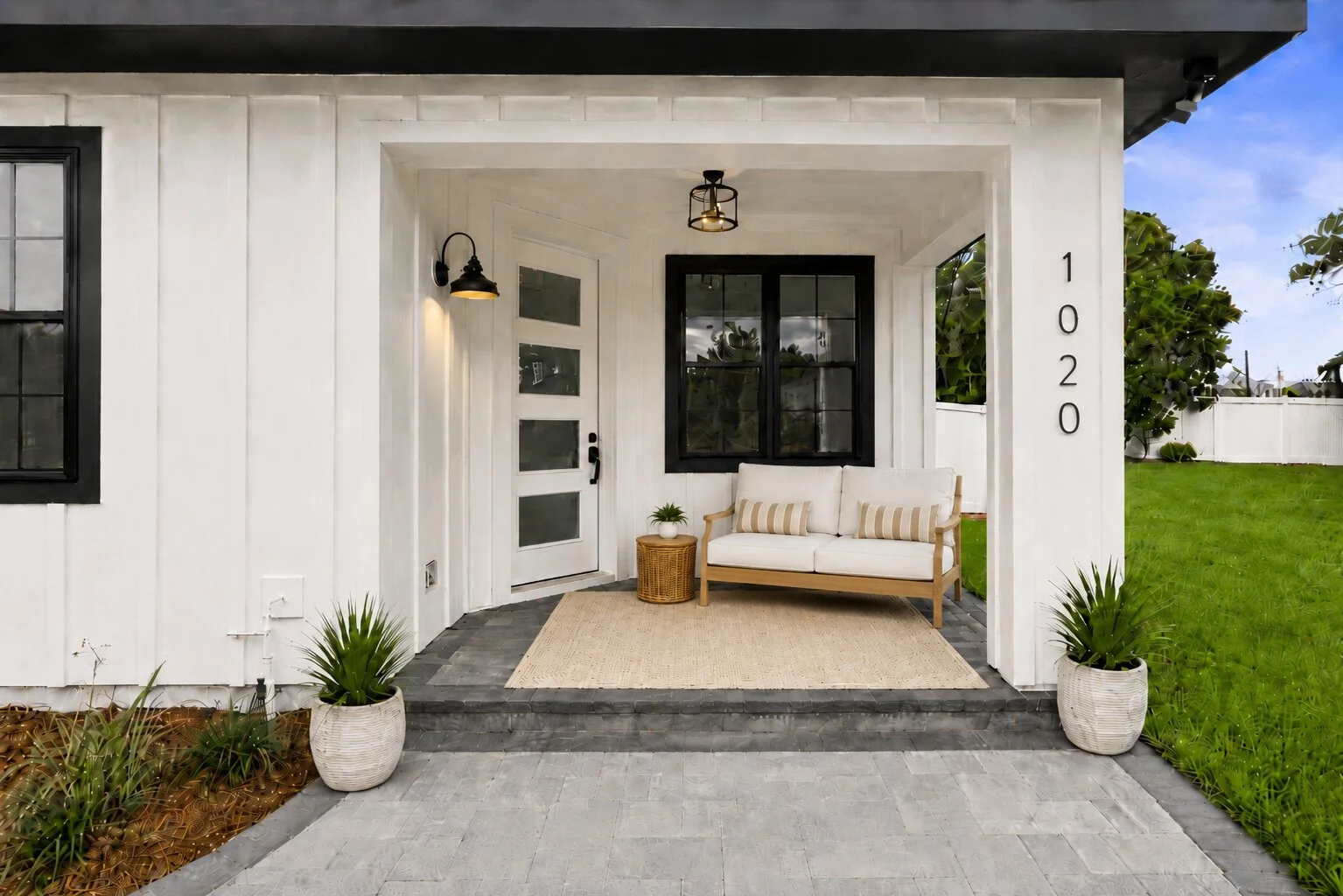 Front Porch 1020.jpg