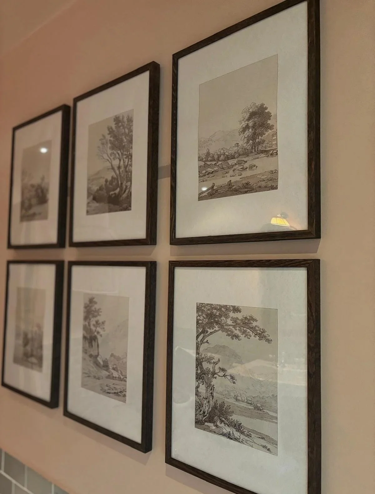 Cotswold interior design showcasing classic proportions, natural textures and a calm, understated colour palette