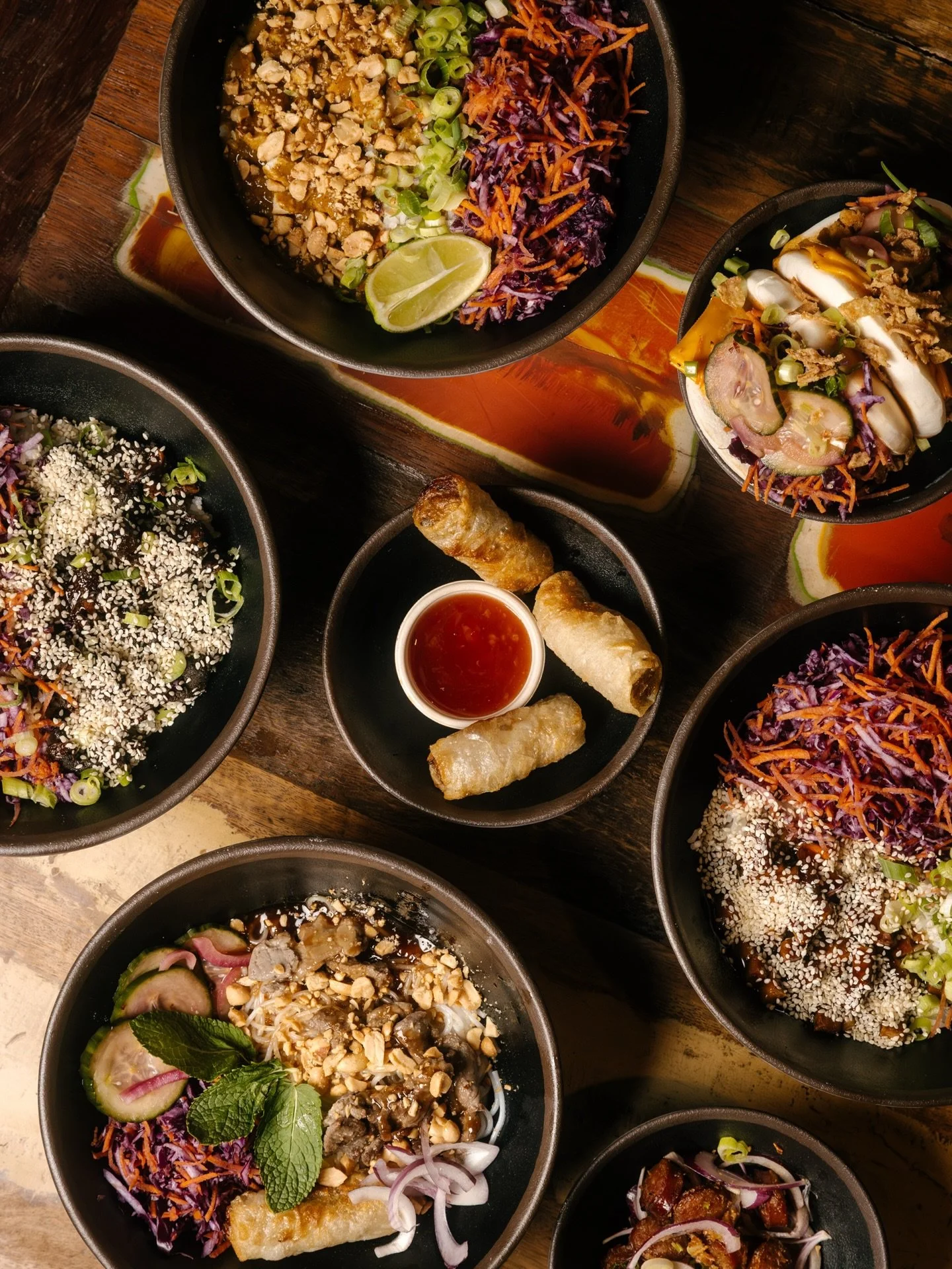 Pour ce projet, mon client avait besoin d&rsquo;images pour lancer la communication du nouveau restaurant @mylittlewarungillkirch. L&rsquo;id&eacute;e &eacute;tait de montrer les produits, la salle de restaurant mais &eacute;galement des moments de p