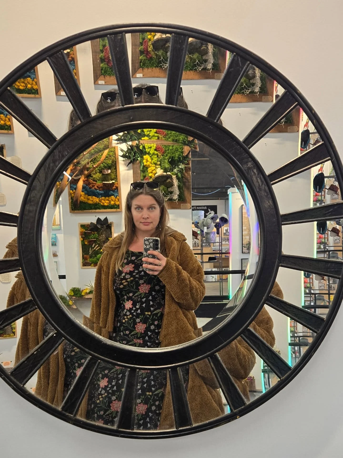 I've been back home all week, but y'all know I'm still sitting on more Asheville pics 😂😎 The River Arts District is so cool! Glad to see it bouncing back from Hurricane Helene 🖼💖

#art #artlover #contemporaryart #riverartsdistrict #asheville #ash