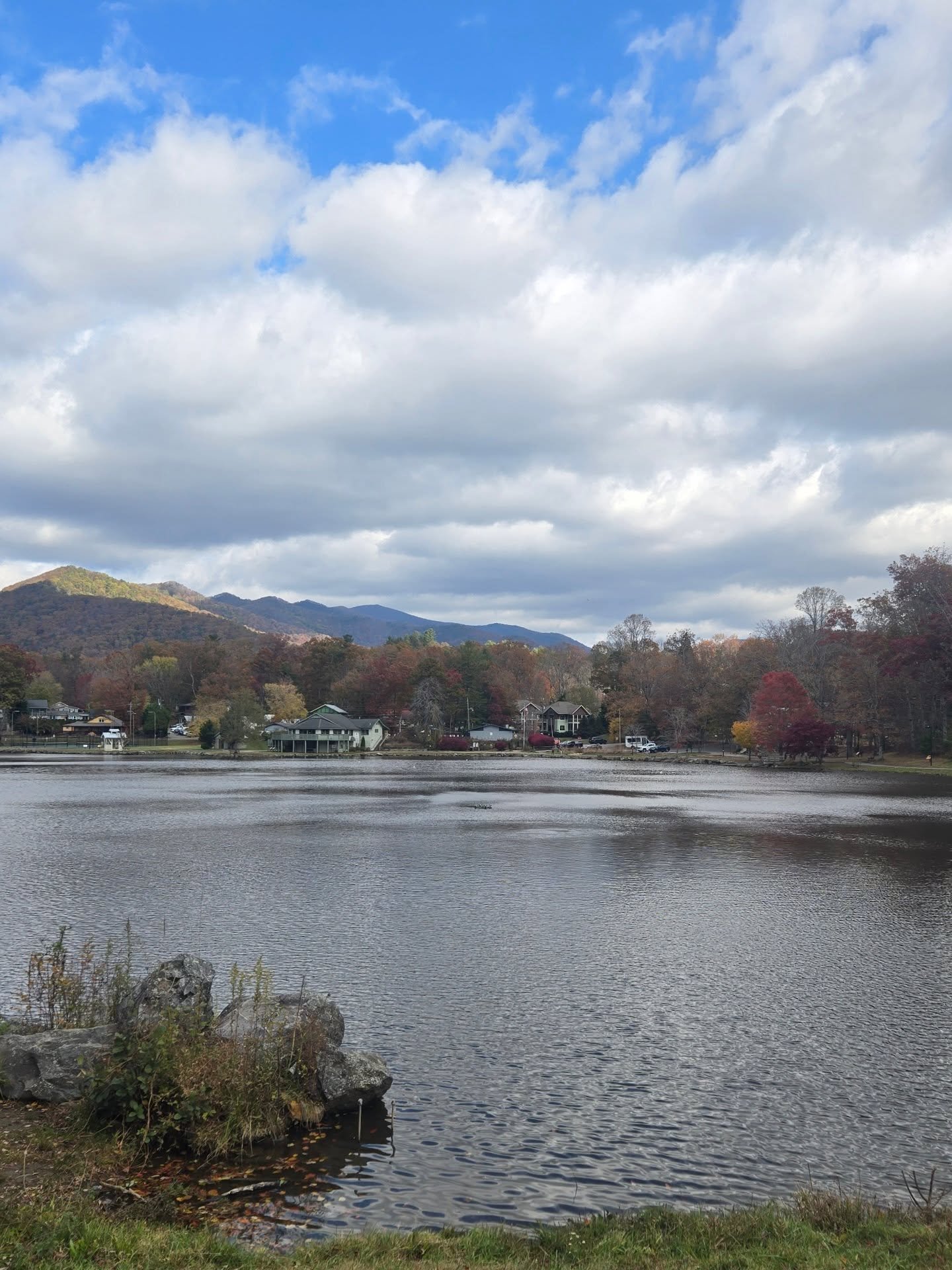 Black Mountain and Montreat were the most charming little towns to visit on Hallows' Eve! 🎃🏞🍂✨️

#blackmountain #montreat #westernnc #sevensisters #hallowseve