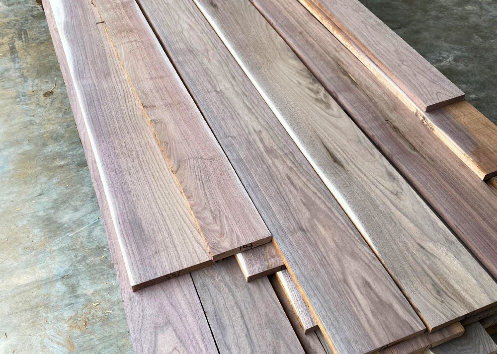 Walnut Lumber 1in.jpg