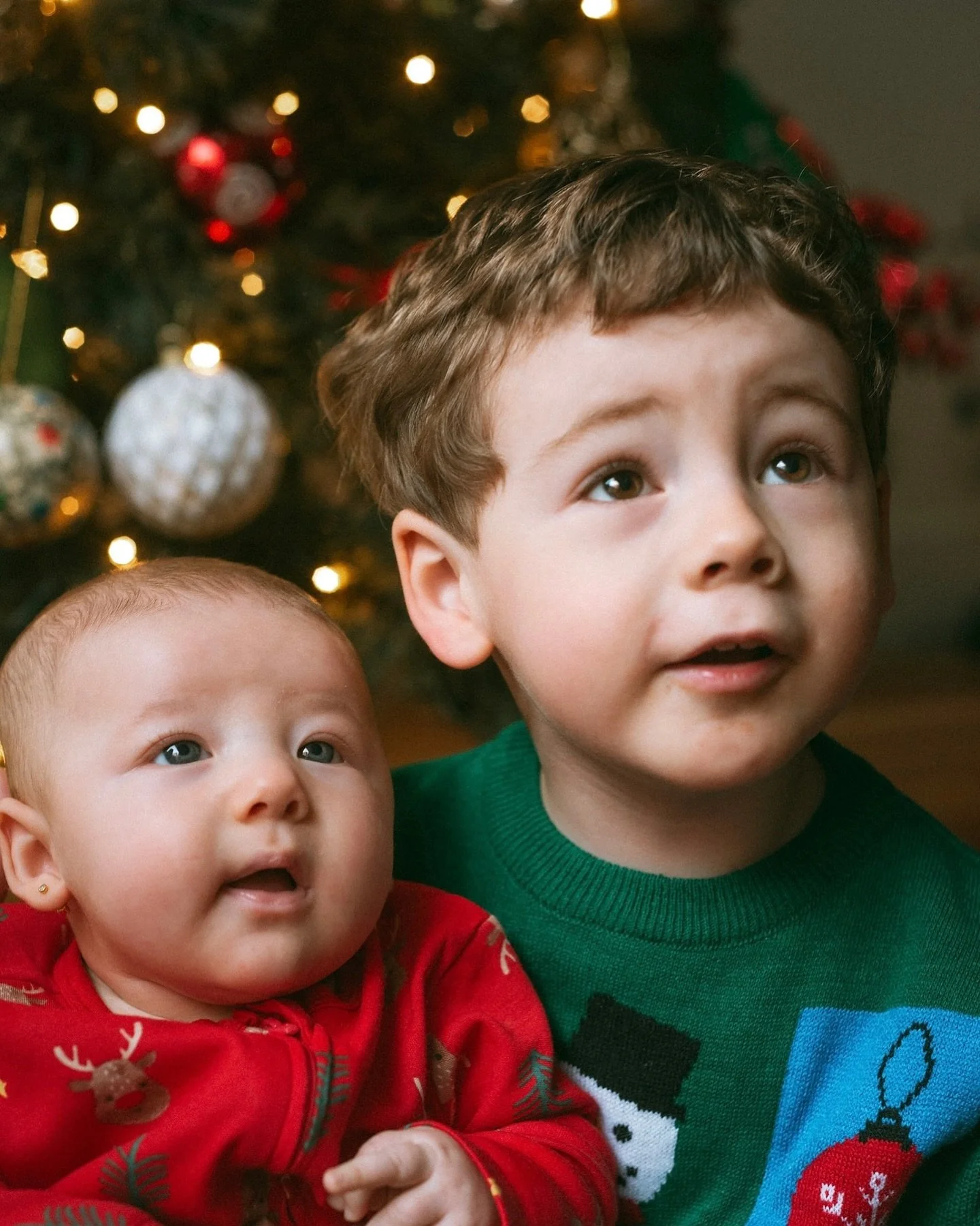 It&rsquo;s almost my favourite time of the year! And it&rsquo;s my first time offering Christmas sessions in London! Get in touch to book your holiday photos 🎄 

#londonfamilyphotographer #londonfamilyphotography #londonchristmas #christmasinlondon 