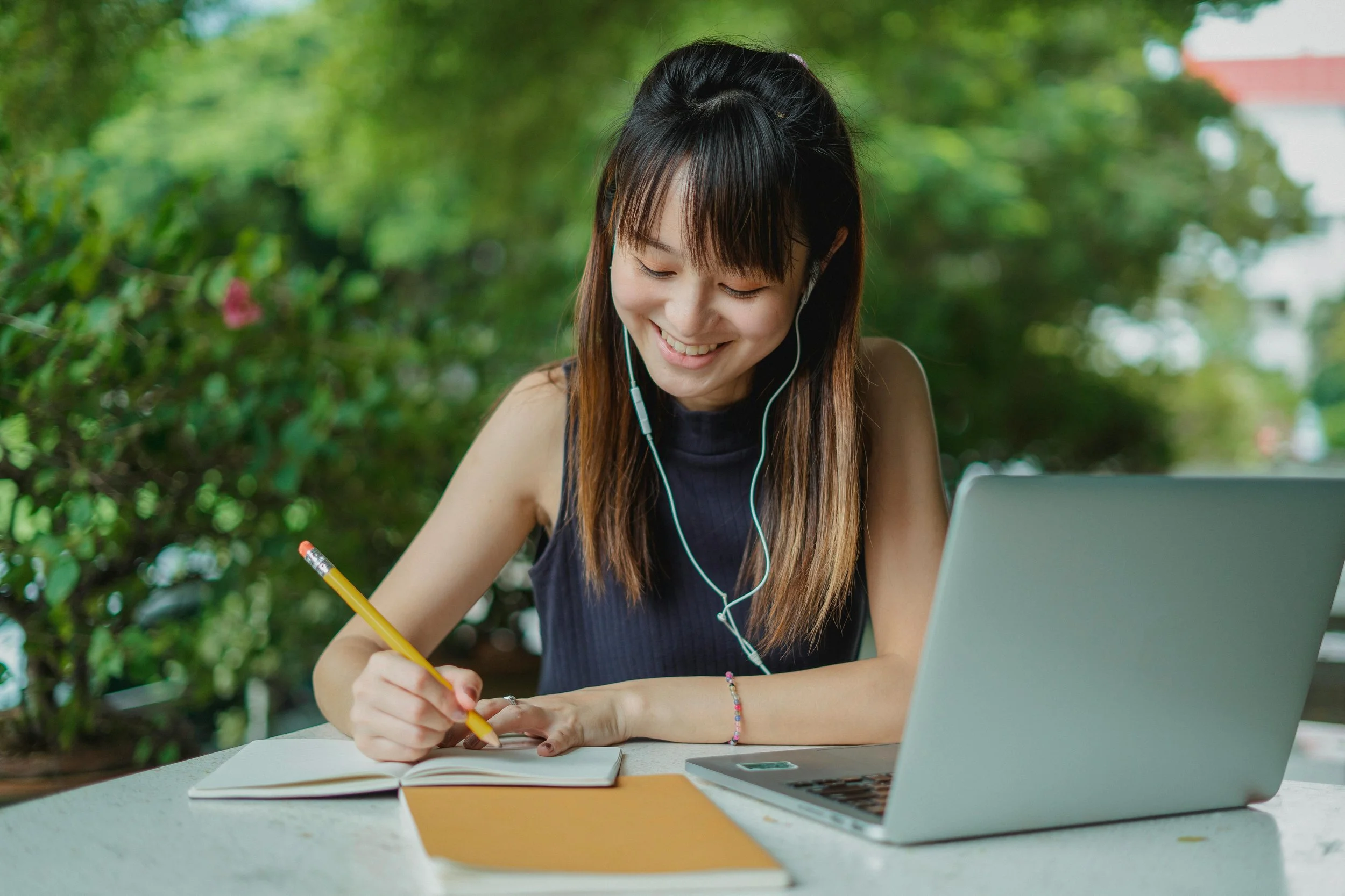 Outsourcing Your Early Marketing Efforts to Build Momentum