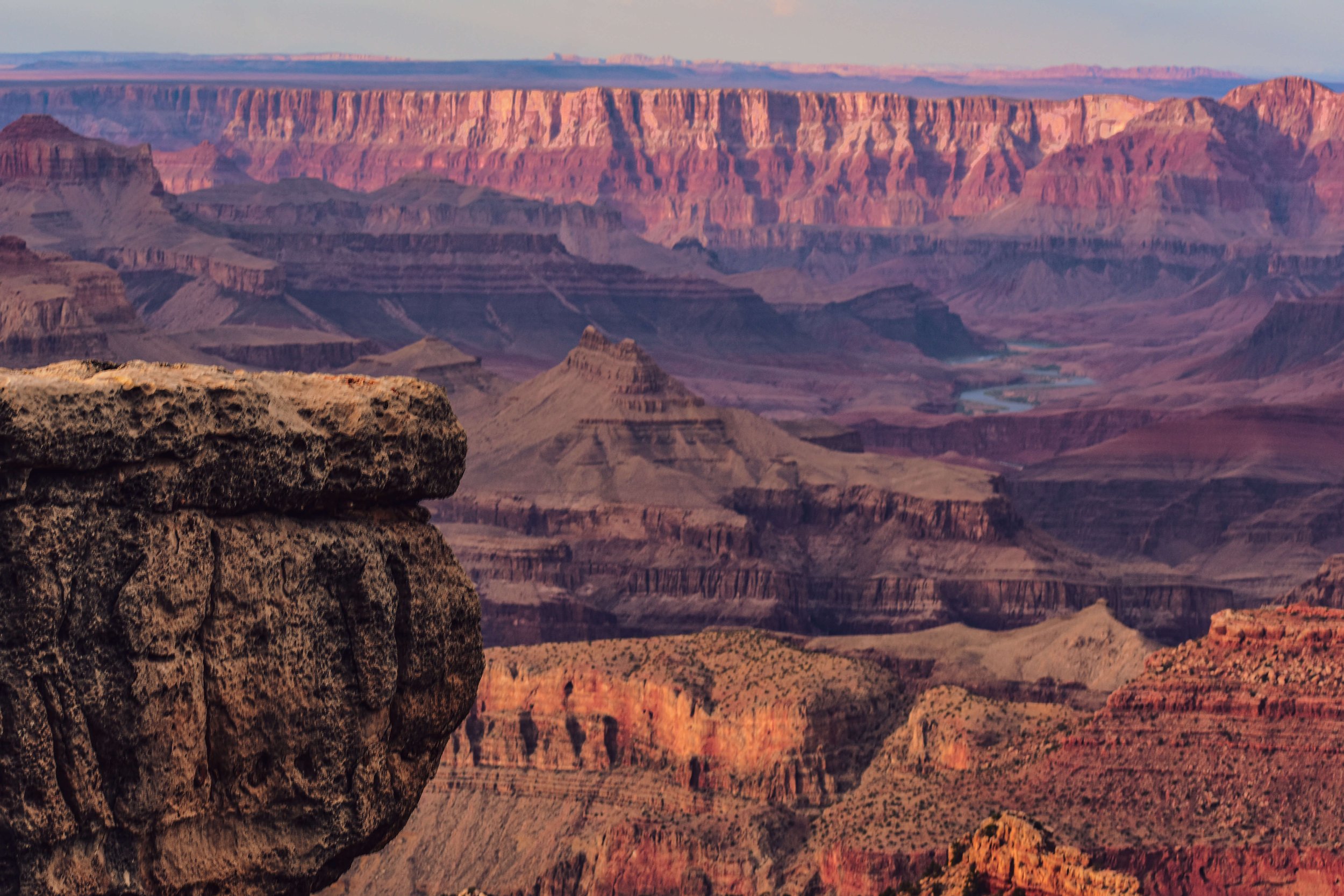 Sunset golden hour, south rim overlook, lookout, Grand Canyon National Park, Arizona, USA, sun rays, natural wonders of the world, camping, cliff edge, northern Arizona, Colorado River, American Southwest, canyon layers.