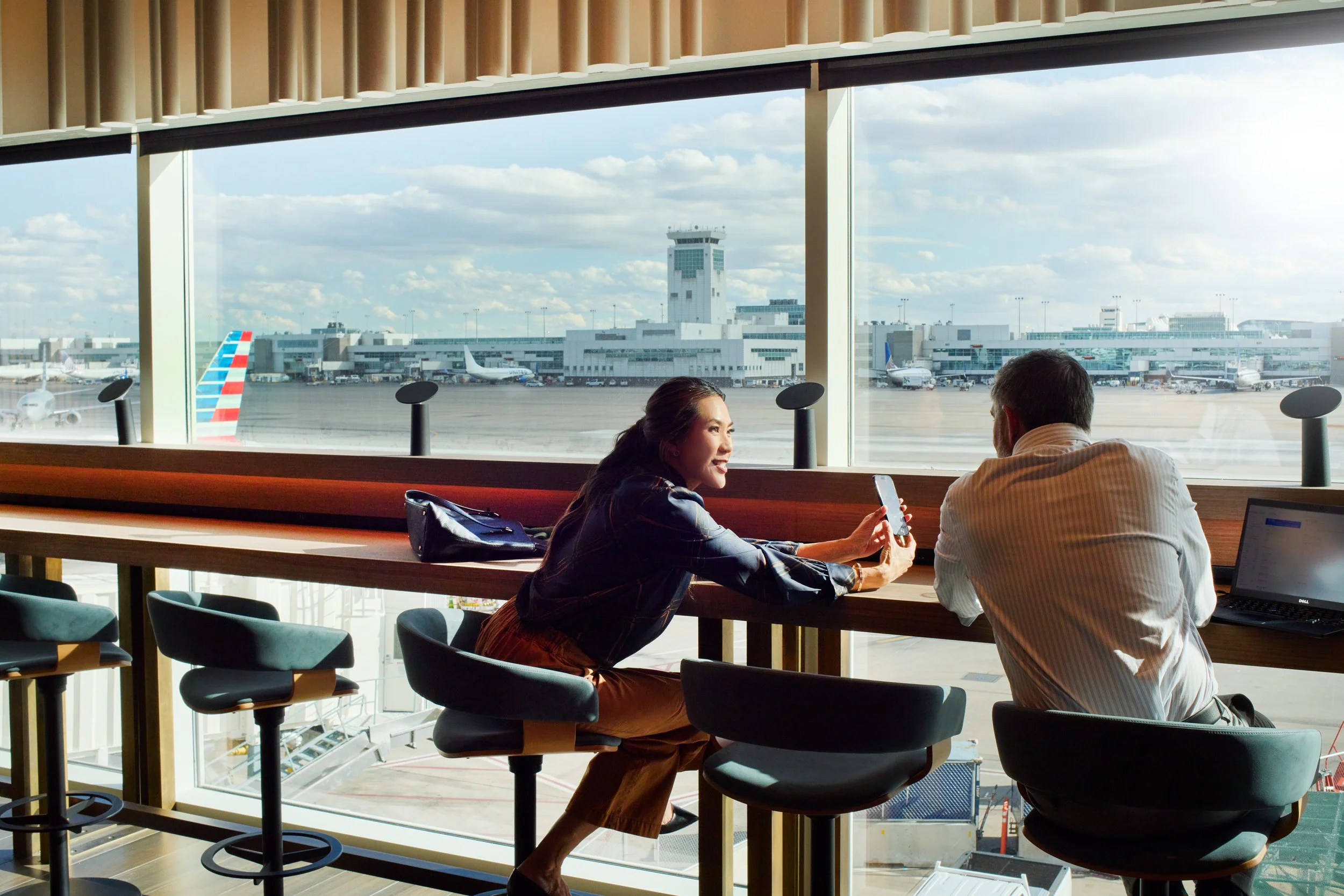 AMERICAN AIRLINES - ADMIRALS LOUNGE