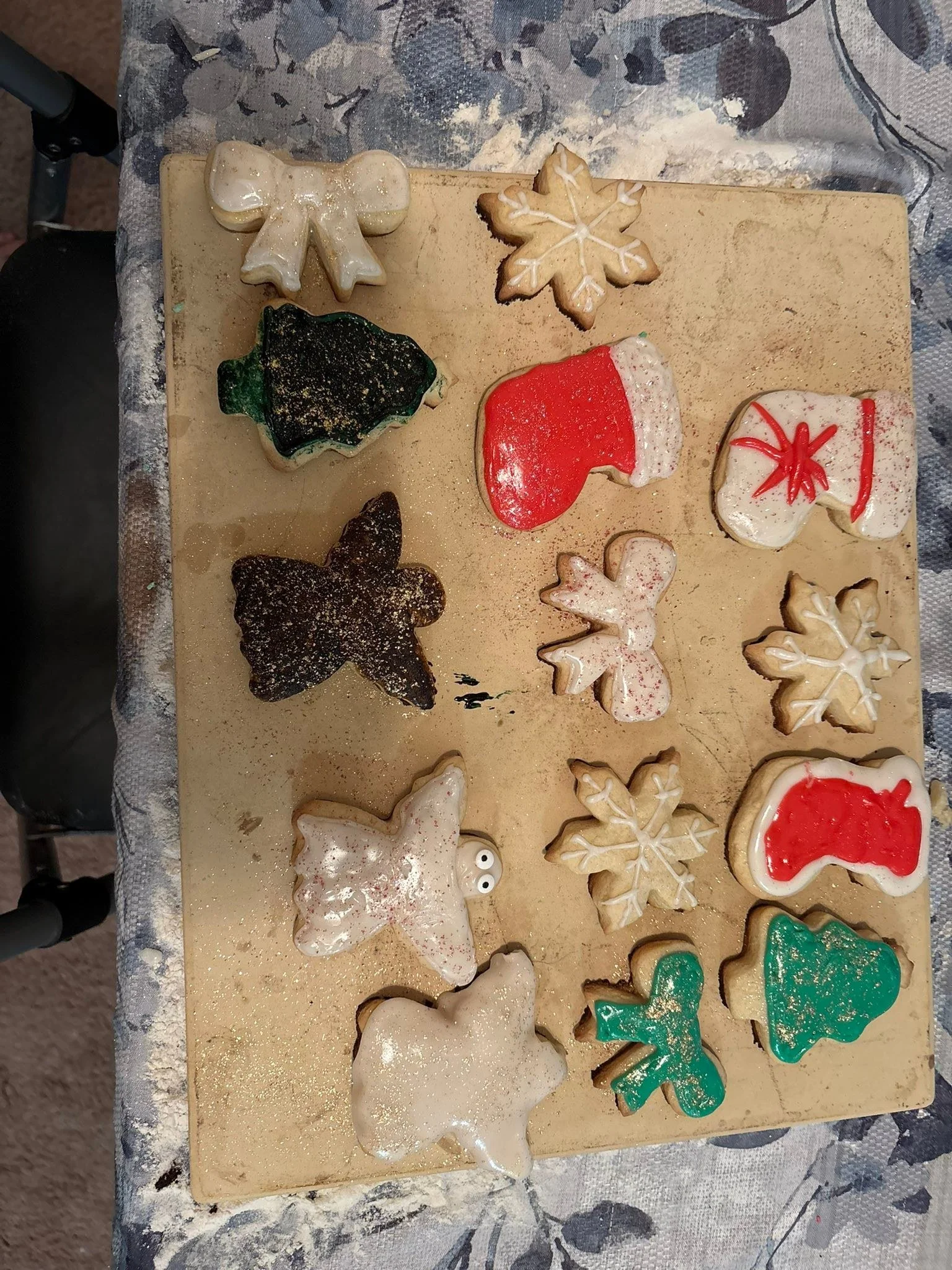 Mint and lemon sugar cookies. Both are soooo good!