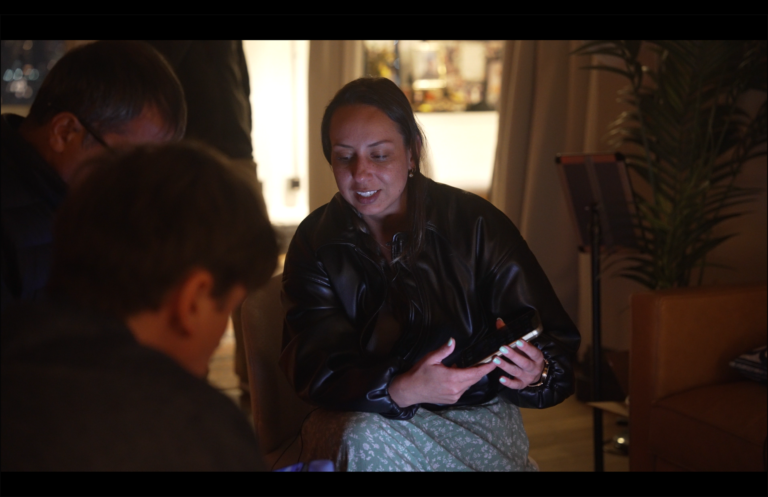 Macsue explainng 4.png