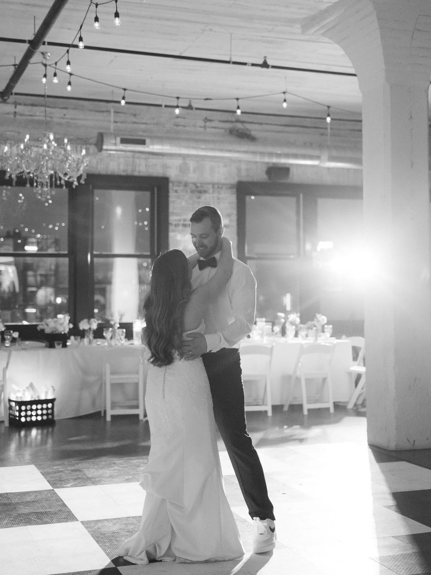 still thinking about Haley &amp; Logan&rsquo;s last dance /

once I noticed the dj&rsquo;s light creating a reflection across the room, I knew I immediately wanted to turn my flash off. instead of correcting the light, I wanted to let it lead &mdash;