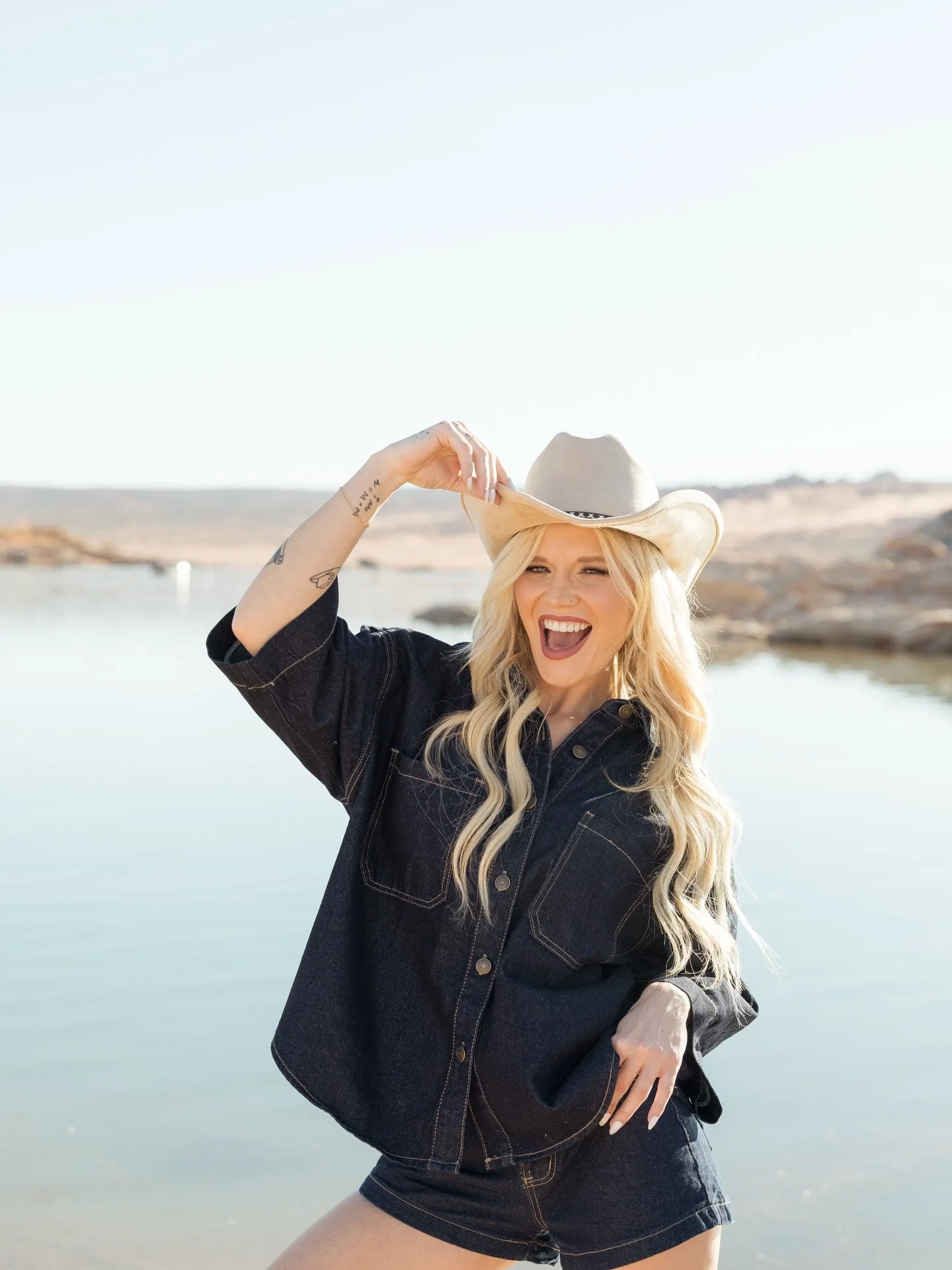 can&rsquo;t go anywhere without a few headshots 🦋🤪📸✈️🏜️
