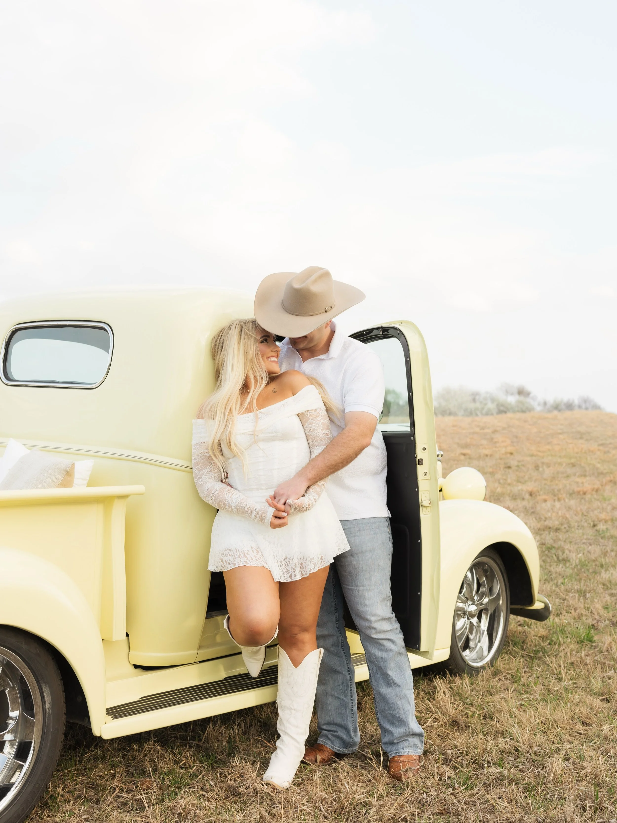 a cutie engagement shoot of @mac_thomasss &amp; @nickkhughess that got me so excited for their summer wedding 💛🐝☀️ 

busy season is upon us &amp; I&rsquo;m truly so excited (probably because I&rsquo;m a workaholic, but I just love what I do!!!) and
