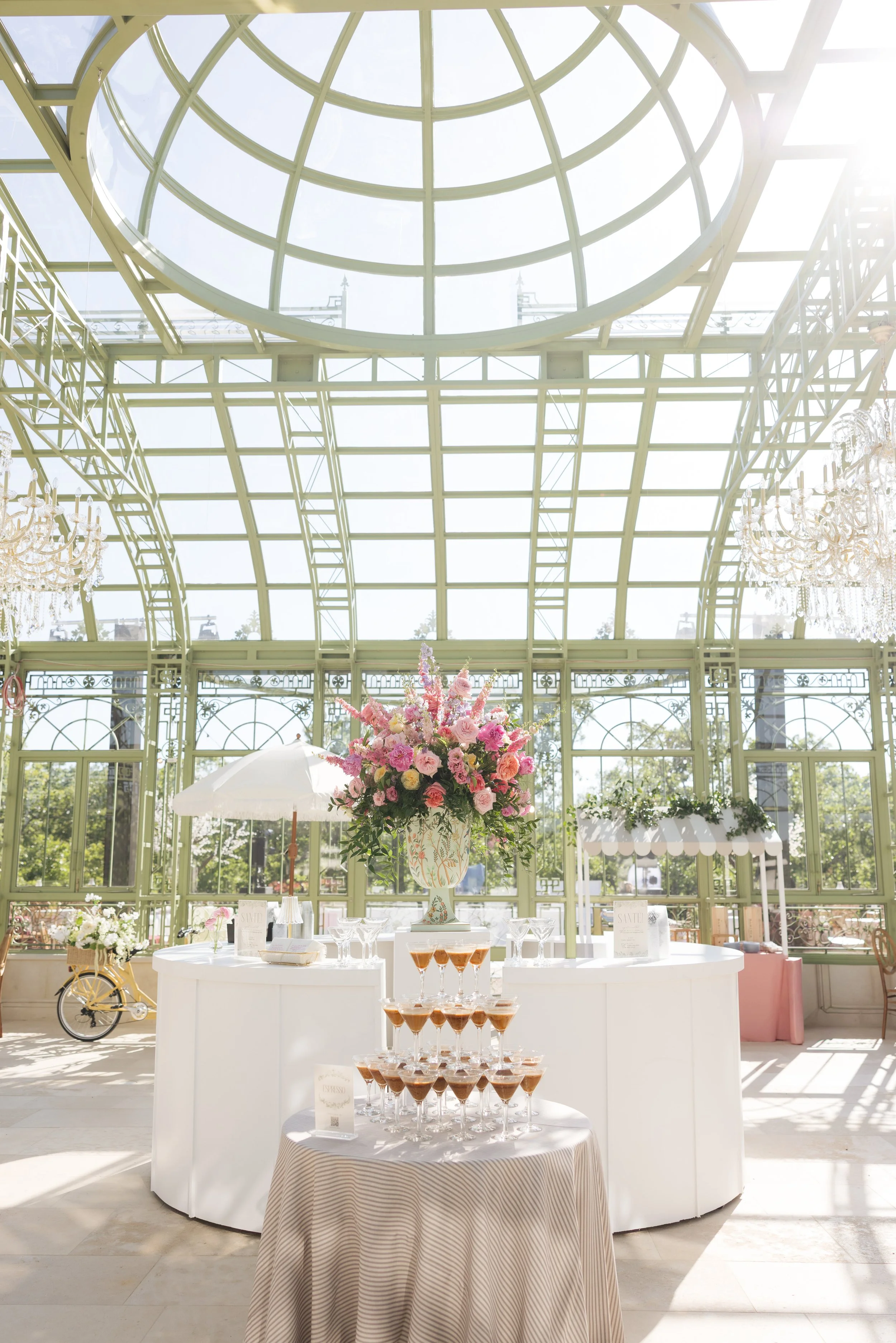 ALLABOUTWEDDINGSWYNCHESTERGARDENS_0067.jpg