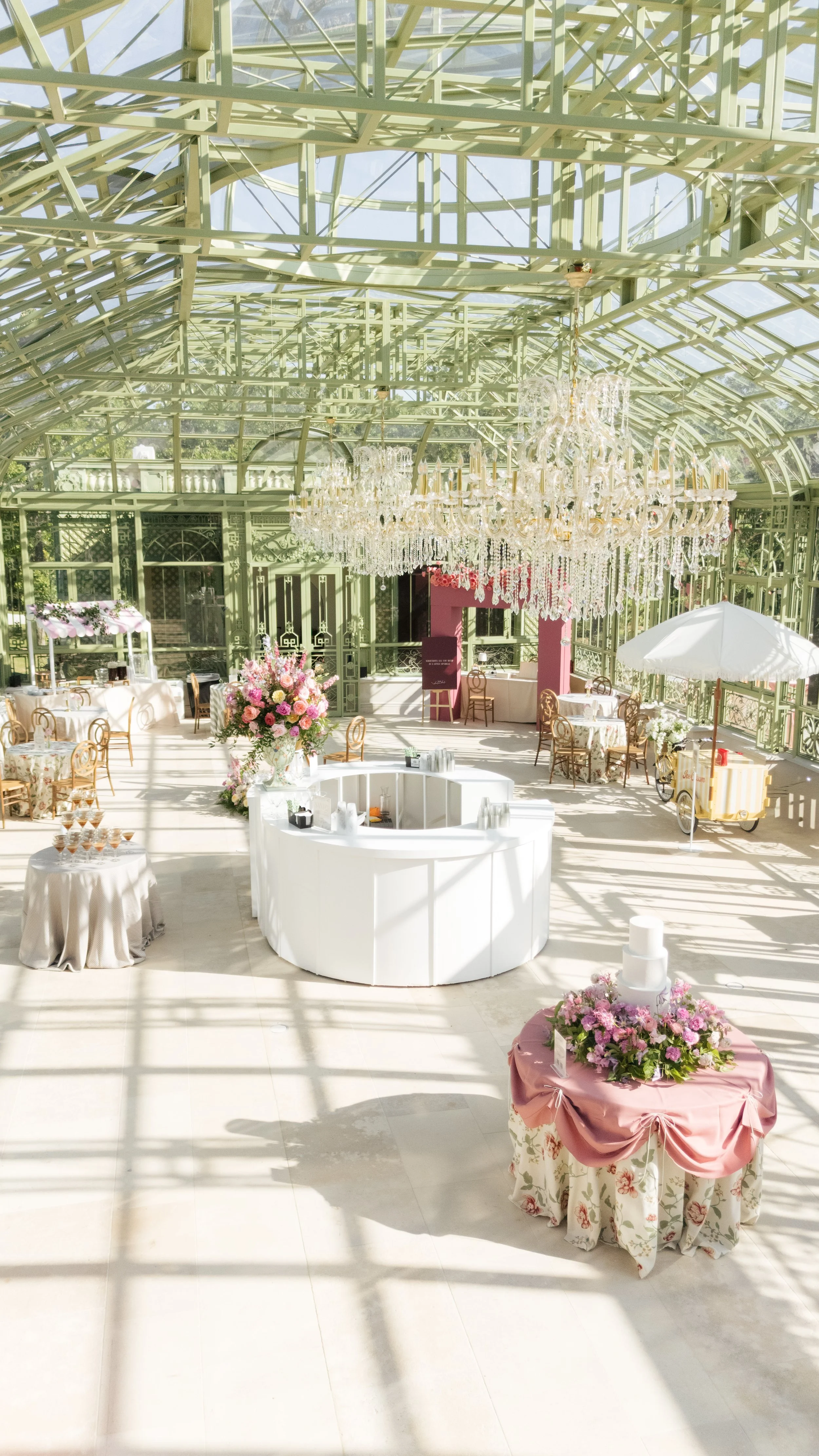 ALLABOUTWEDDINGSWYNCHESTERGARDENS_0079.jpg