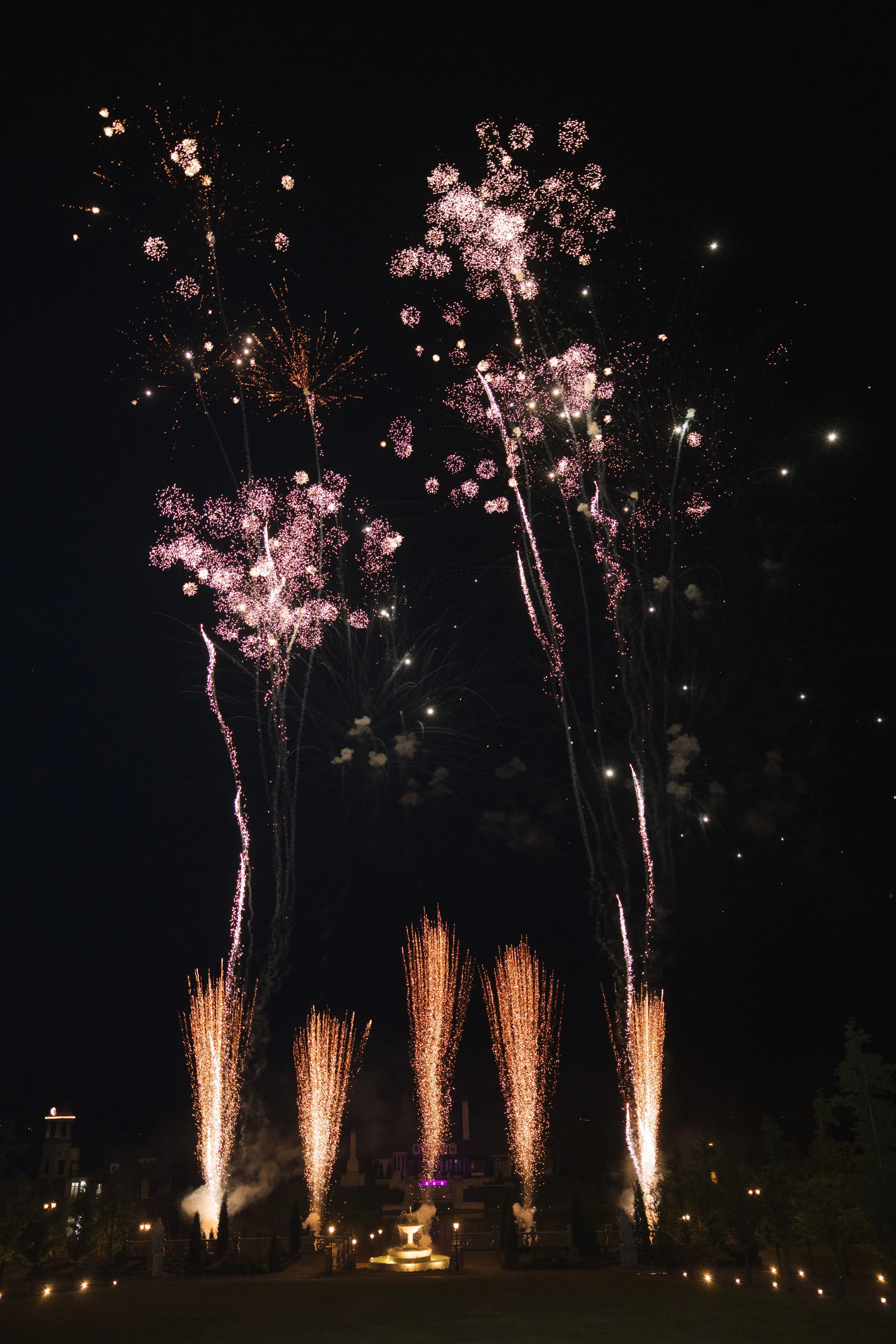 ALLABOUTWEDDINGSWYNCHESTERGARDENS_0082.jpg