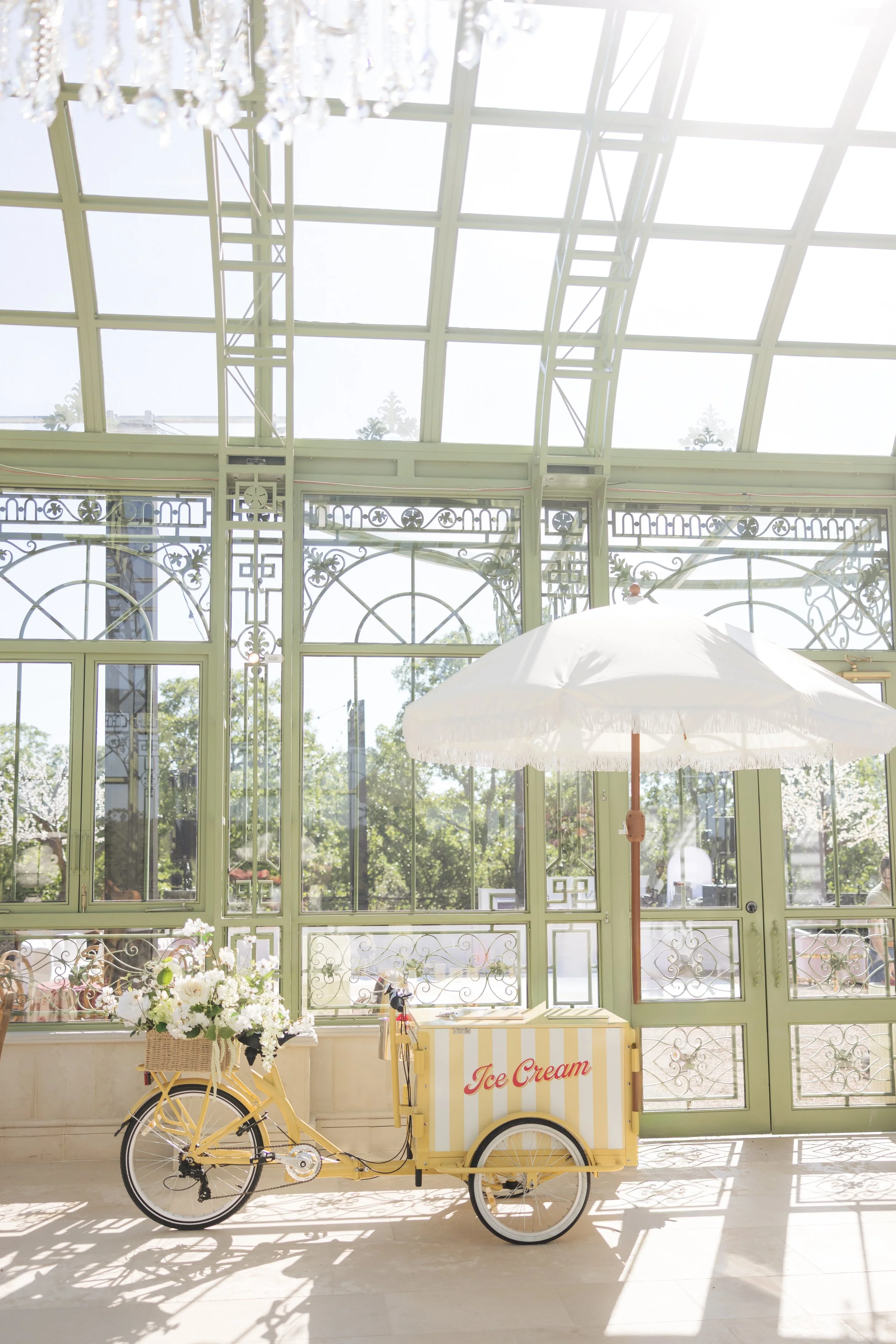 ALLABOUTWEDDINGSWYNCHESTERGARDENS_0119.jpg