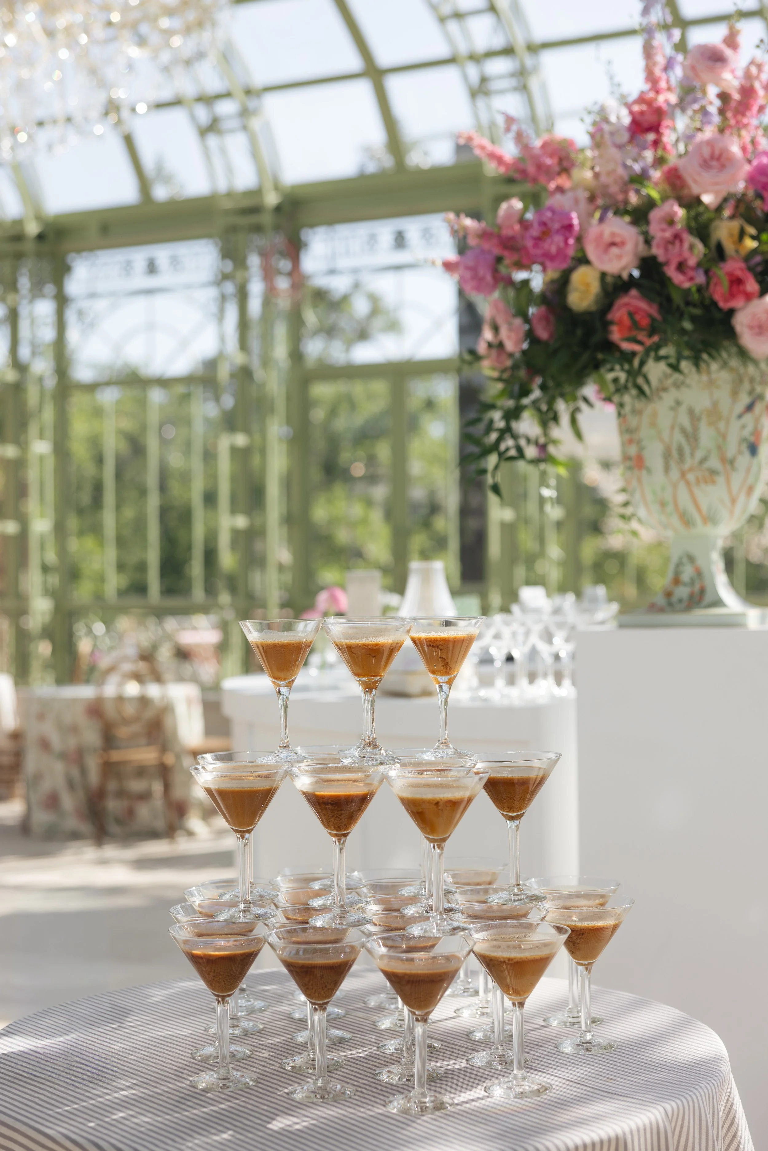 ALLABOUTWEDDINGSWYNCHESTERGARDENS_0130.jpg