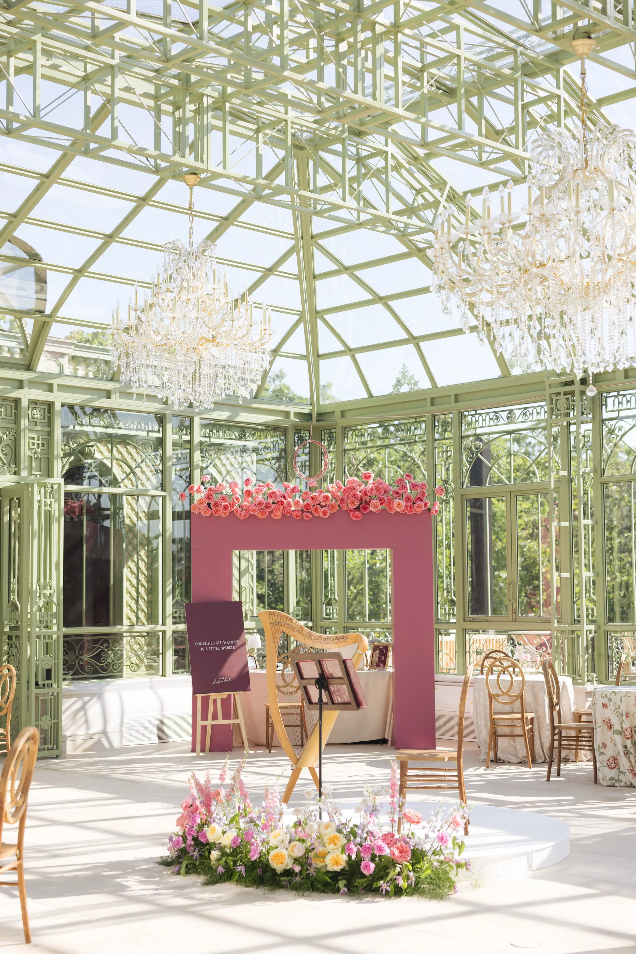 ALLABOUTWEDDINGSWYNCHESTERGARDENS_0131.jpg