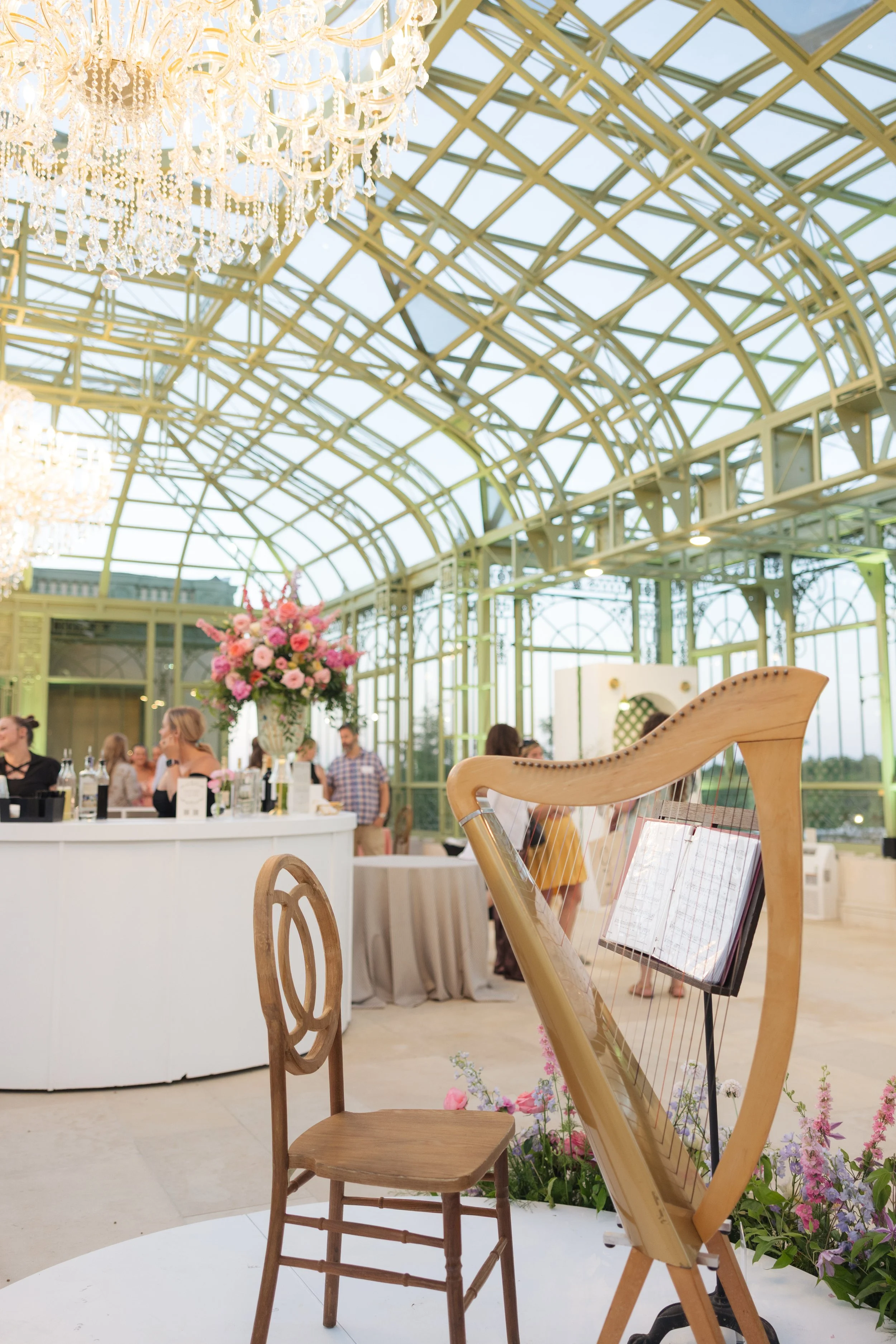 ALLABOUTWEDDINGSWYNCHESTERGARDENS_0201.jpg