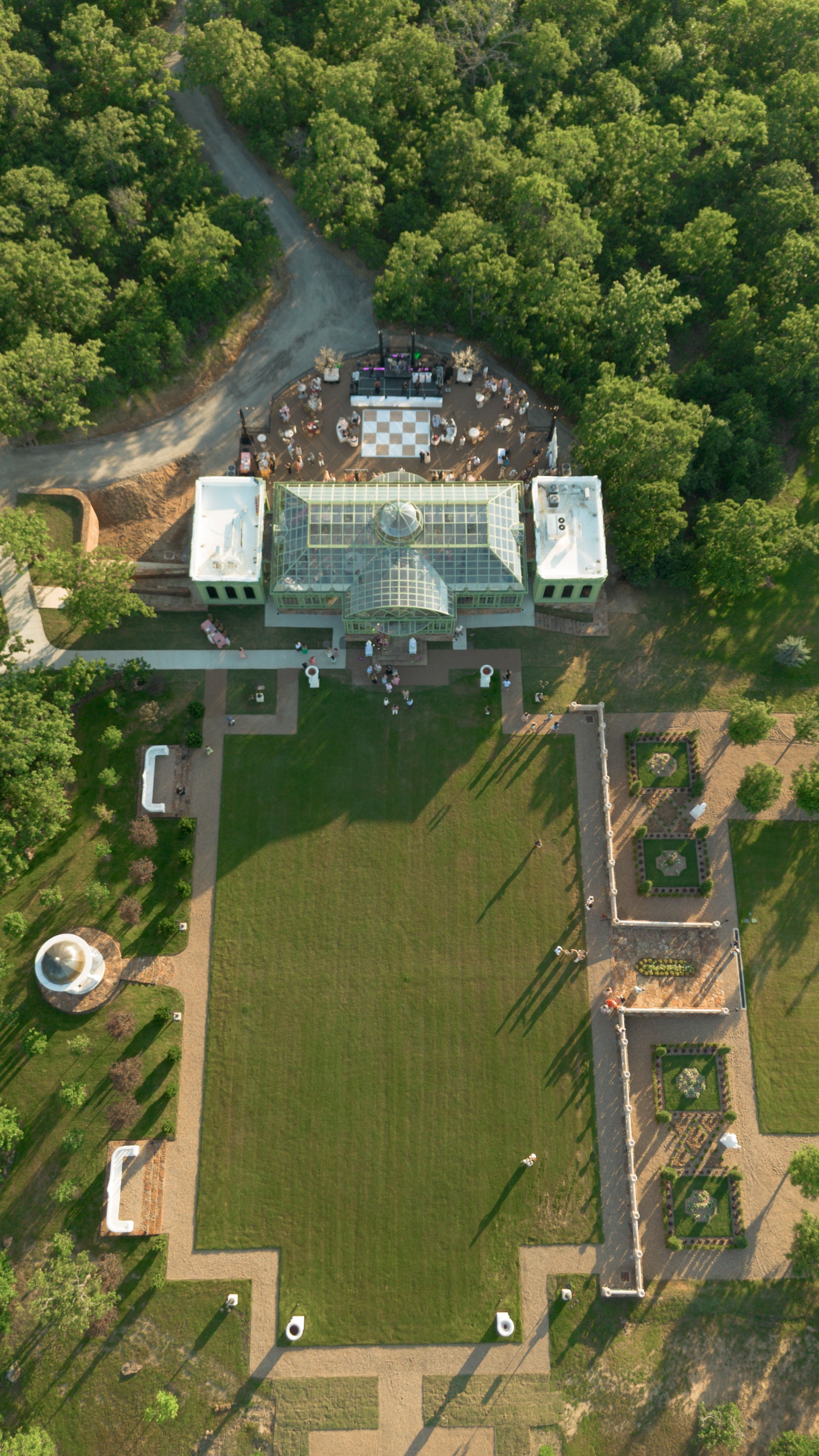 ALLABOUTWEDDINGSWYNCHESTERGARDENS_0207.jpg