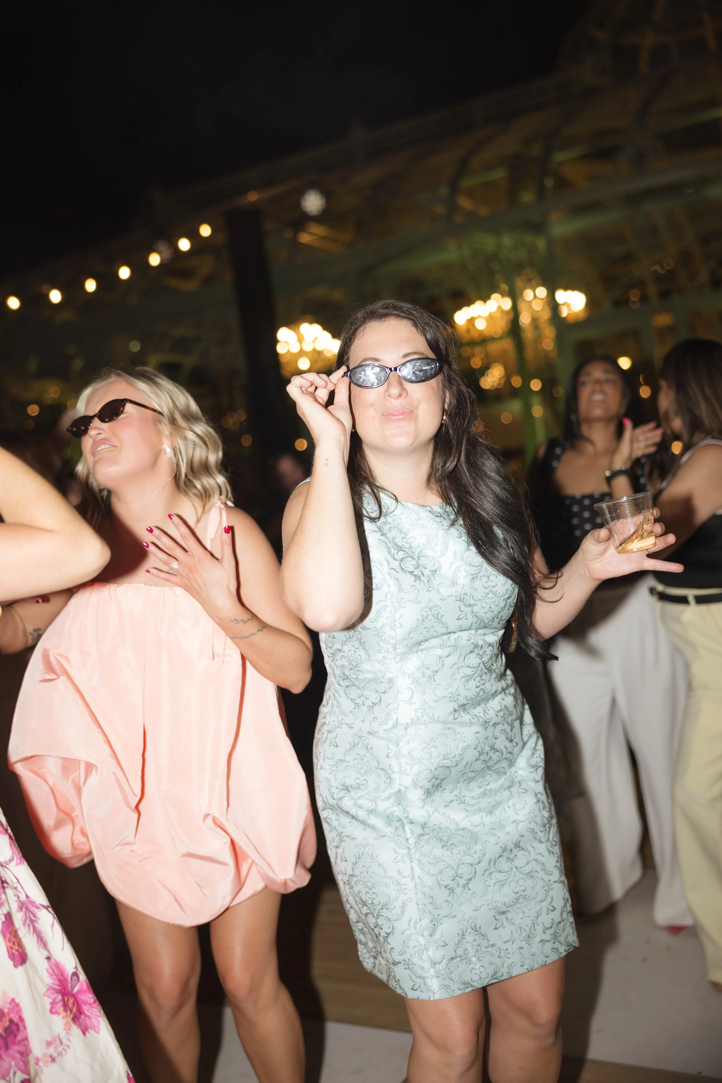 ALLABOUTWEDDINGSWYNCHESTERGARDENS_0251.jpg