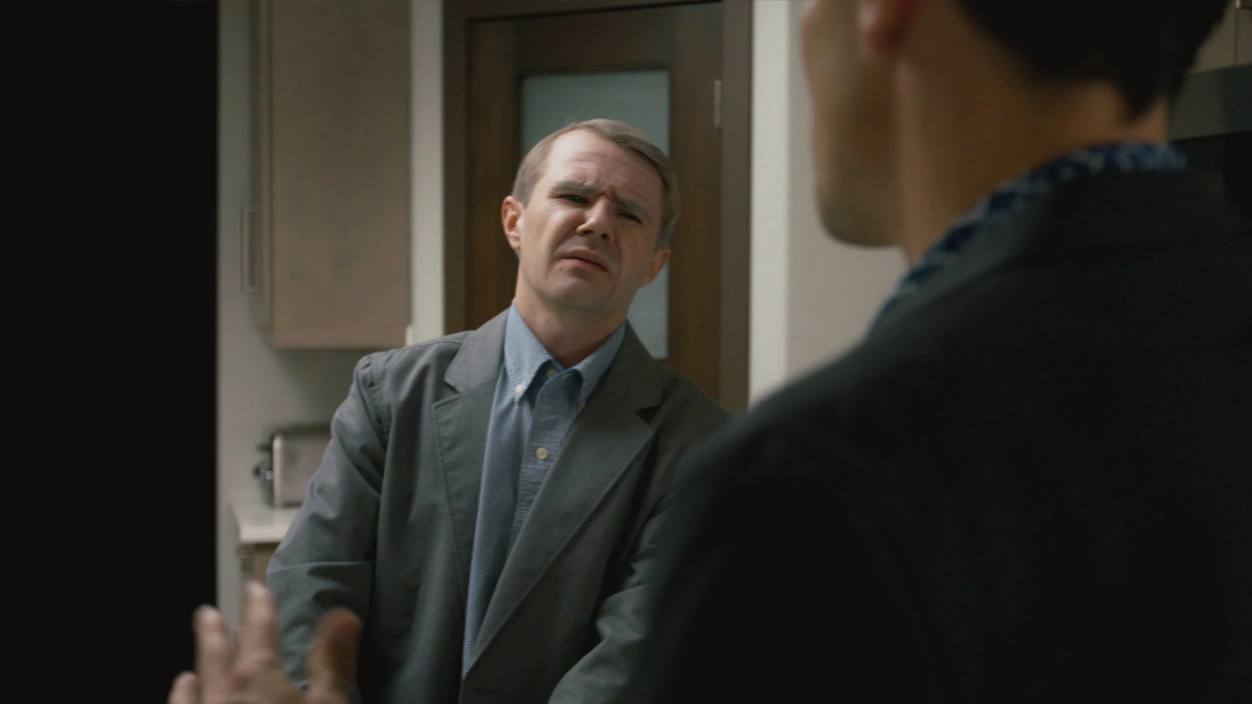BIGSMALLTOWNs2BSTS2_stills_01_02_38_15.jpg
