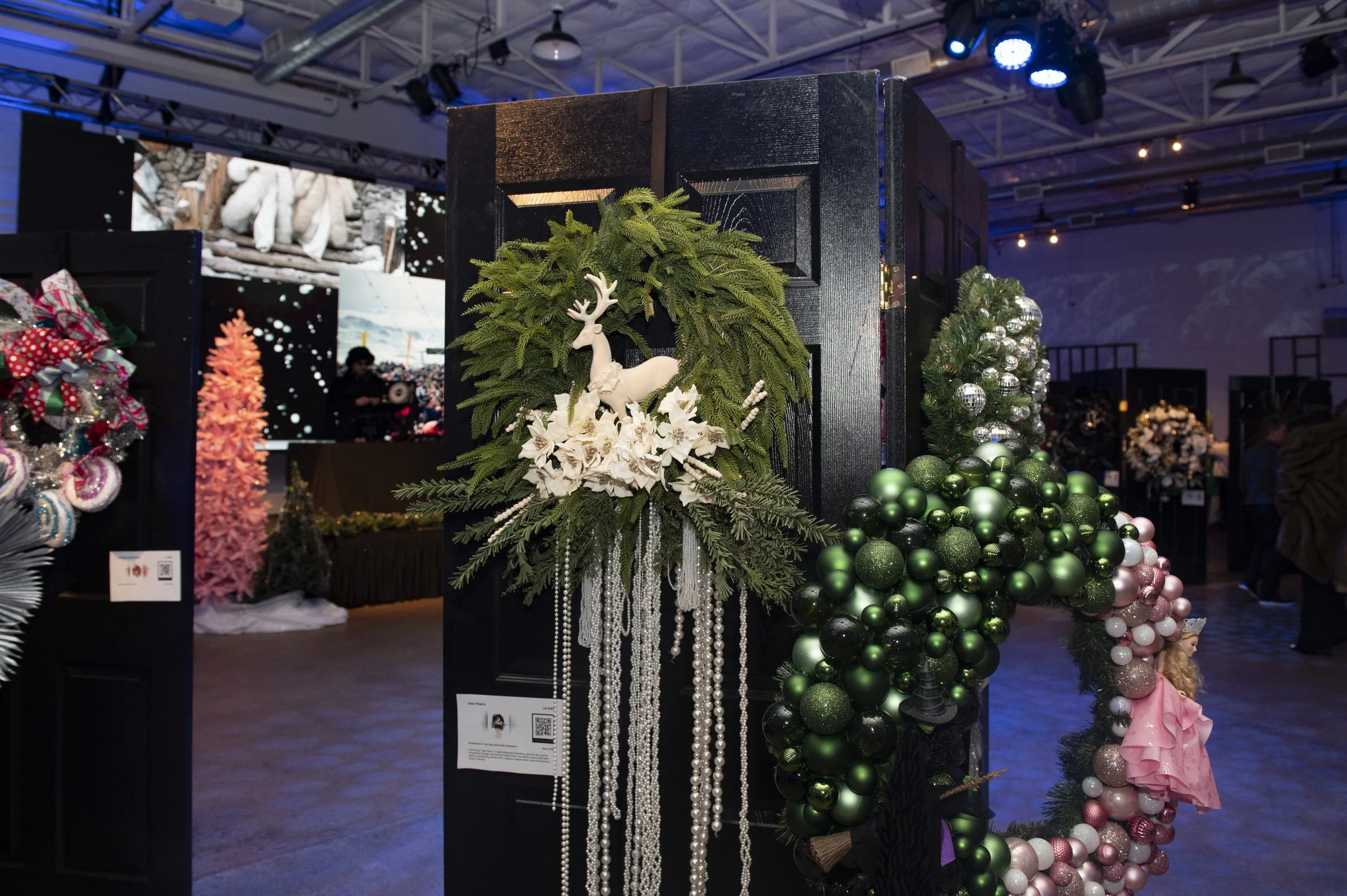 DIFFA_FY26_WREATH_TC_70.jpg