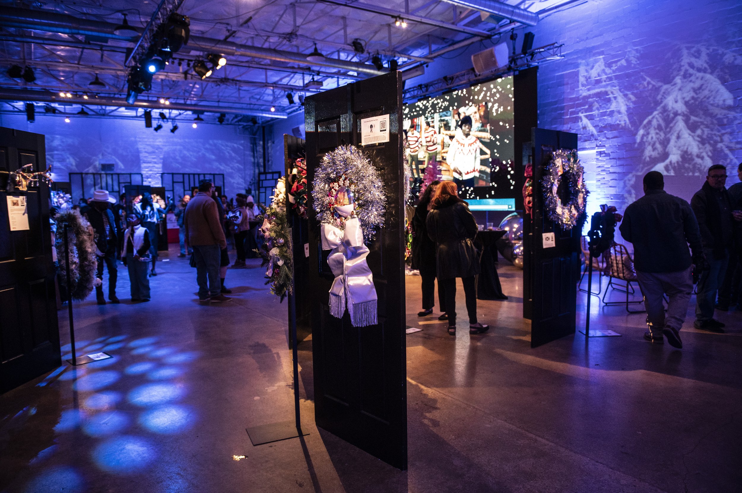 DIFFA_FY26_WREATH_TC_152.jpg