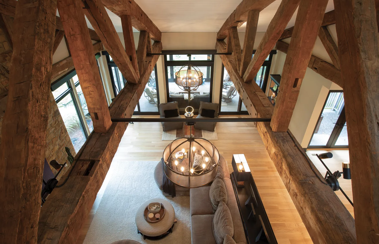 A Sleek and Functional Renovation on the Scioto