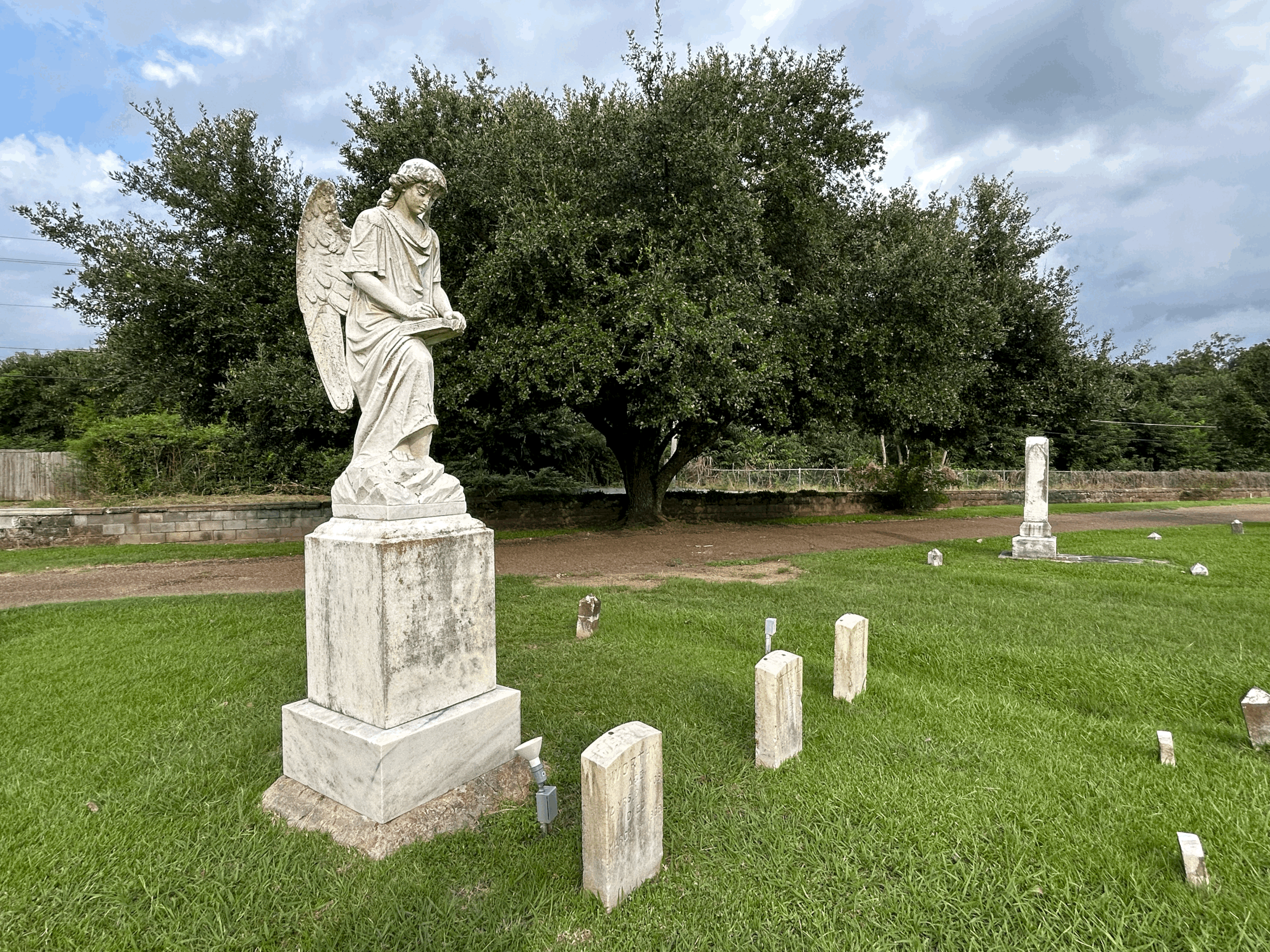 Ghosts From Mississippi: Unearthing the Magnolia State’s Hidden Haunts